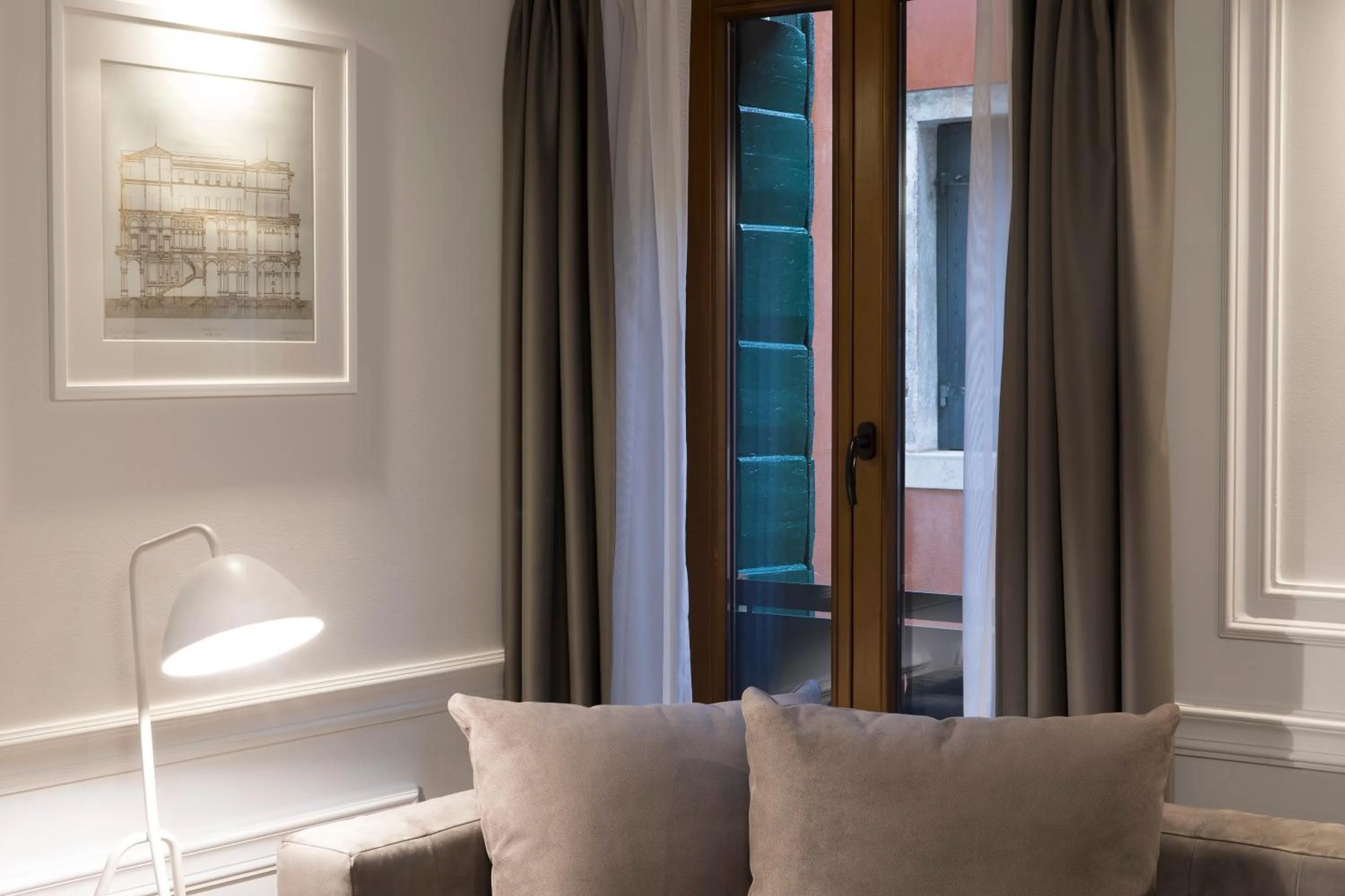 Living room in San Marco Suite 755