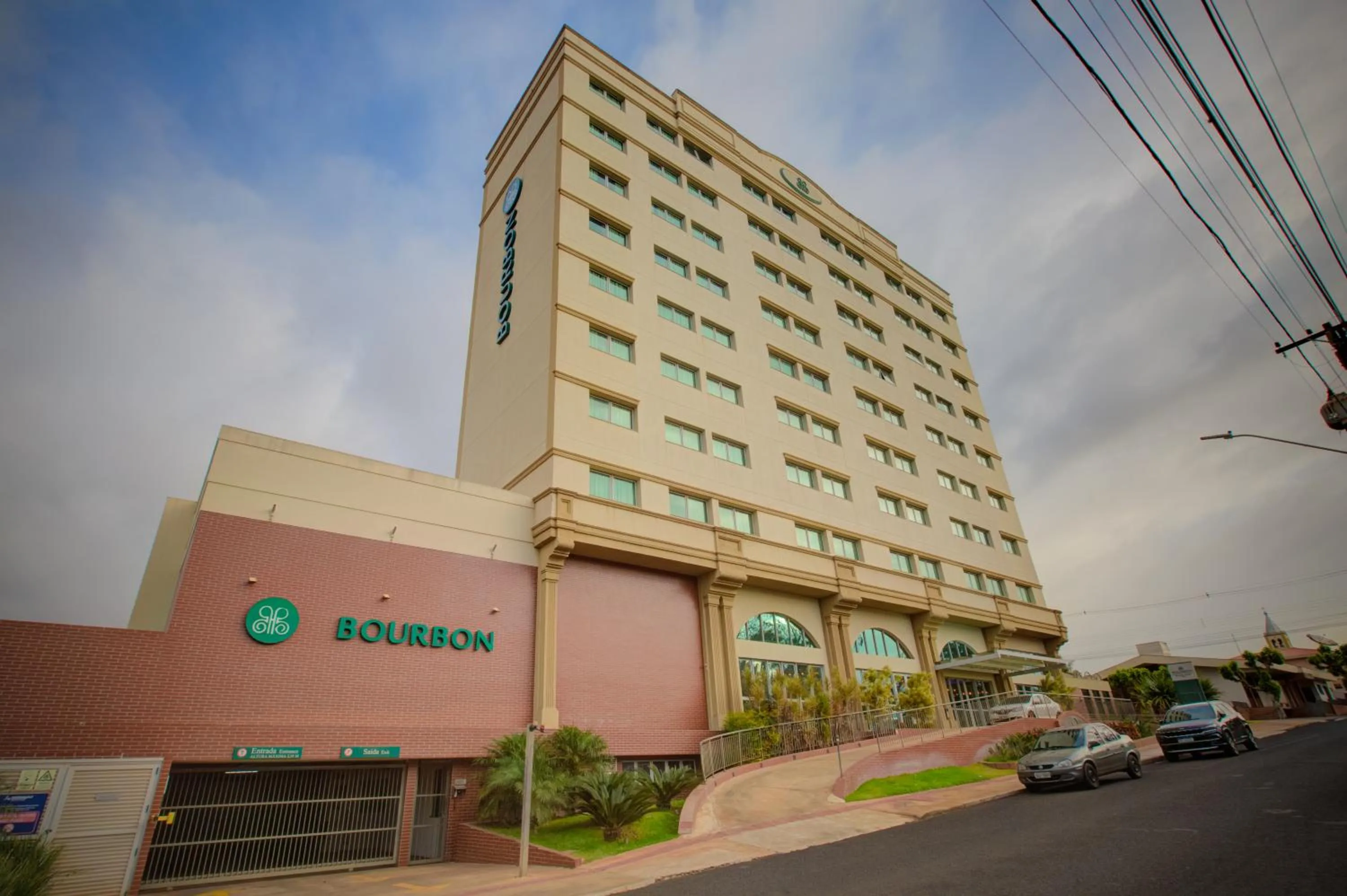 Property building in Bourbon Hotel Cambara