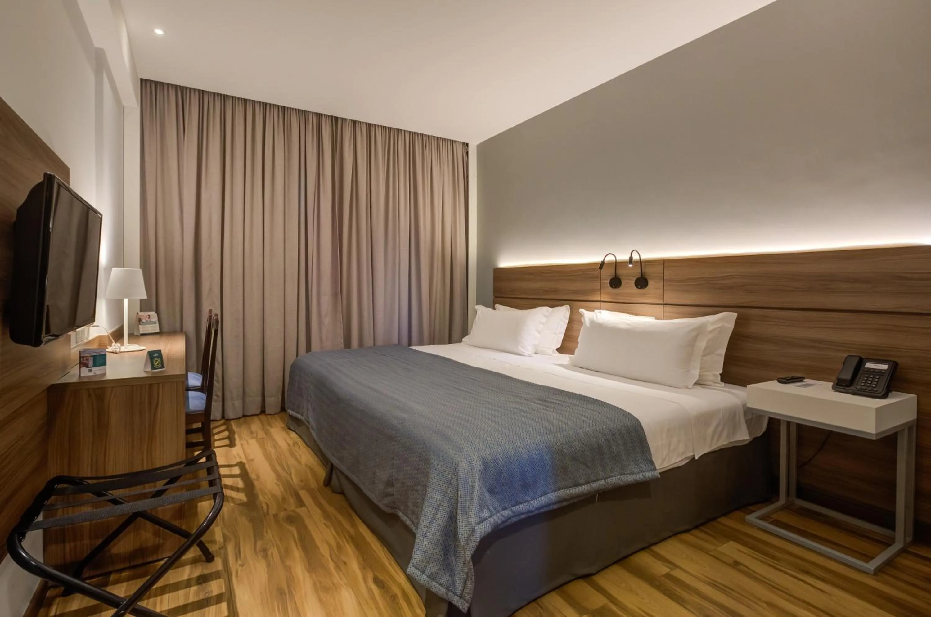 Bed in Bourbon Hotel Cambara