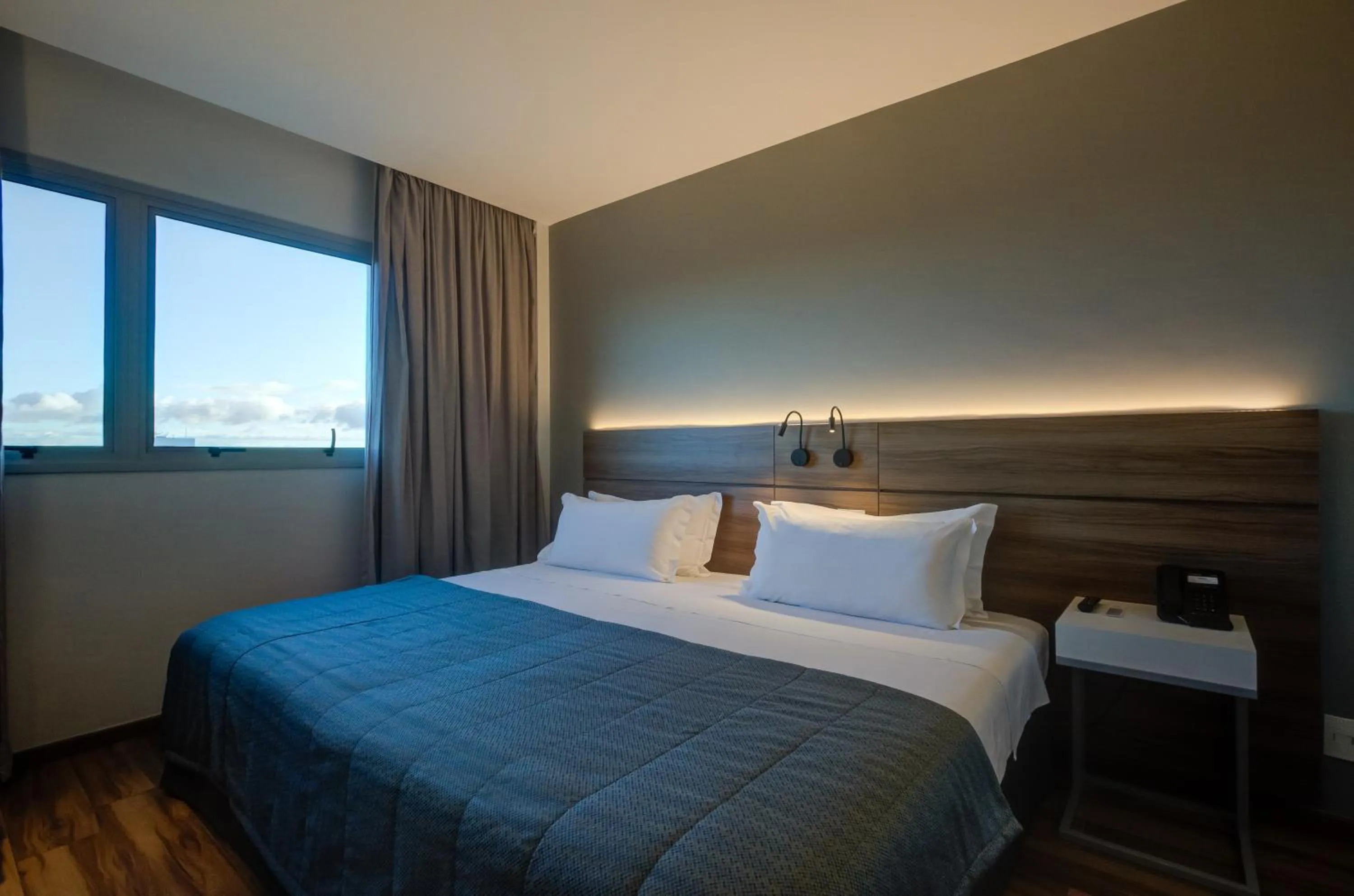 Property building, Bed in Bourbon Hotel Cambara