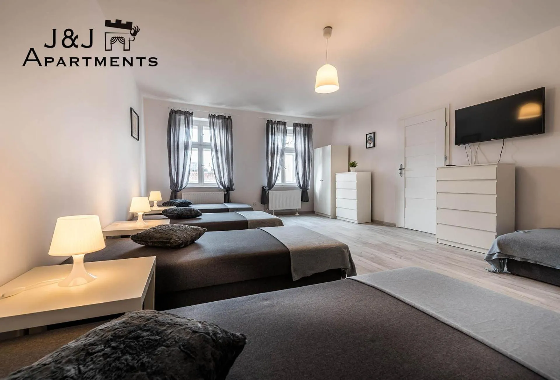 Photo of the whole room, Bed in J&J Apartments Łazienna 30 - 12