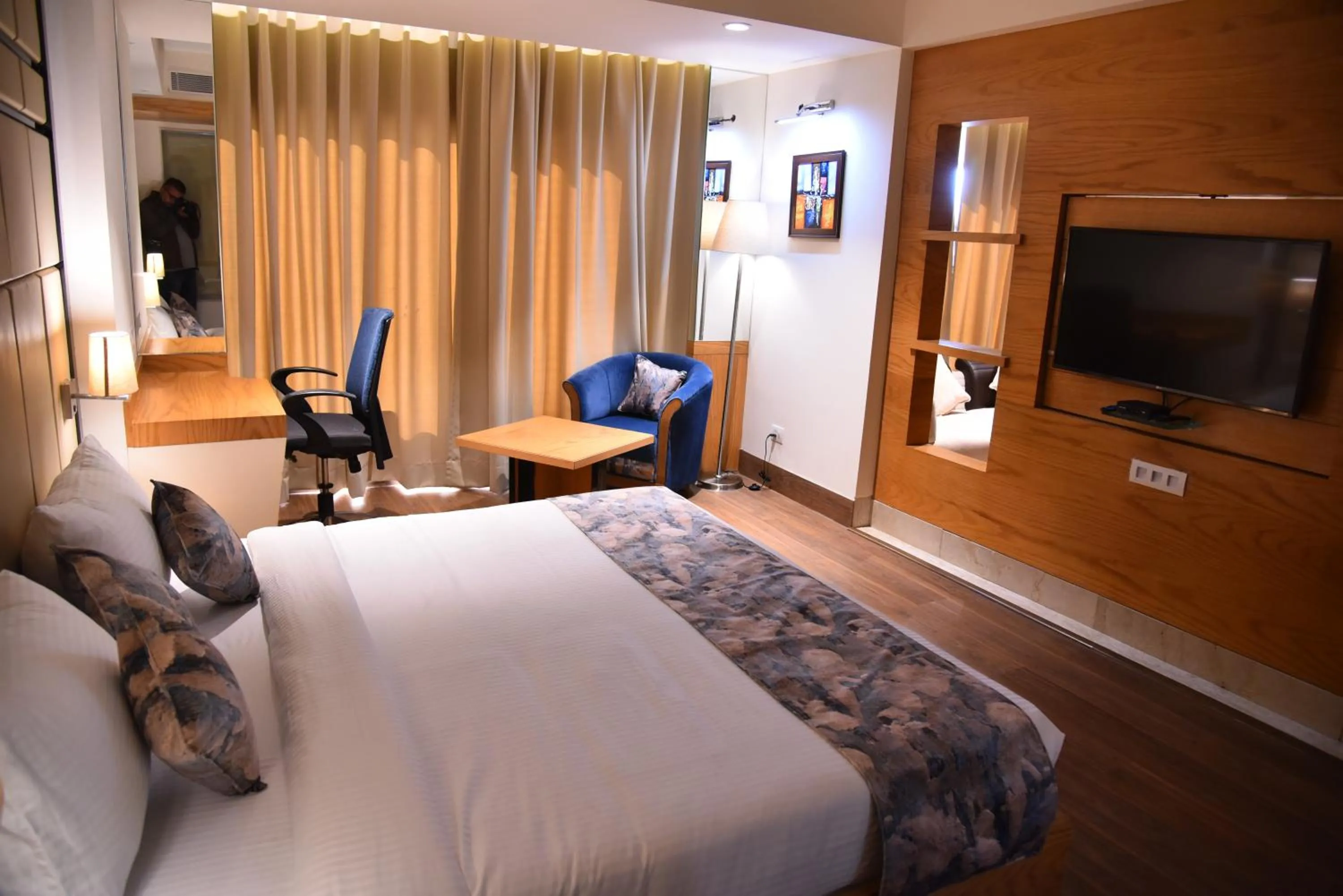 Bedroom, Bed in Narayanam