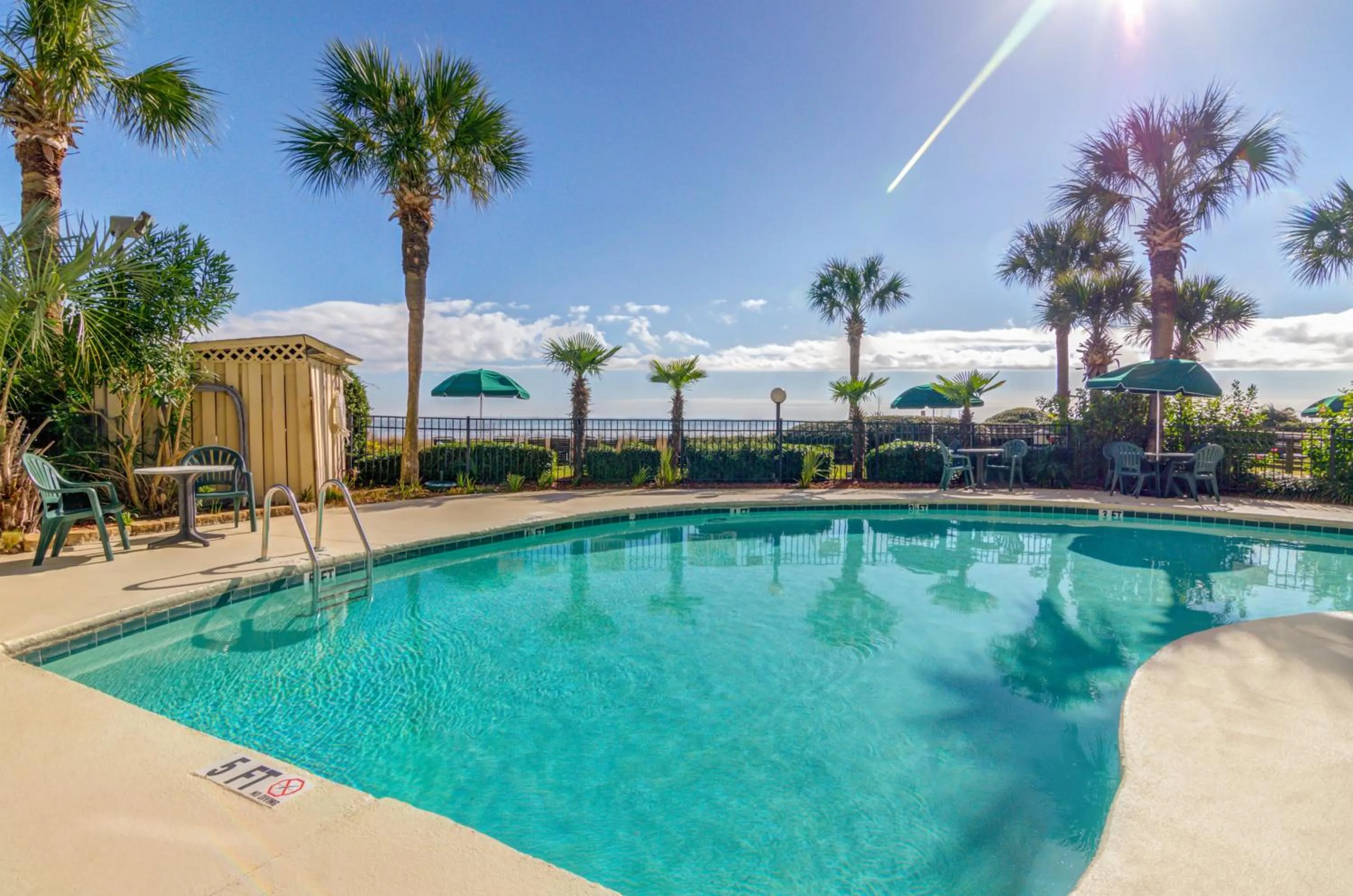 Swimming pool in Palms Resort
