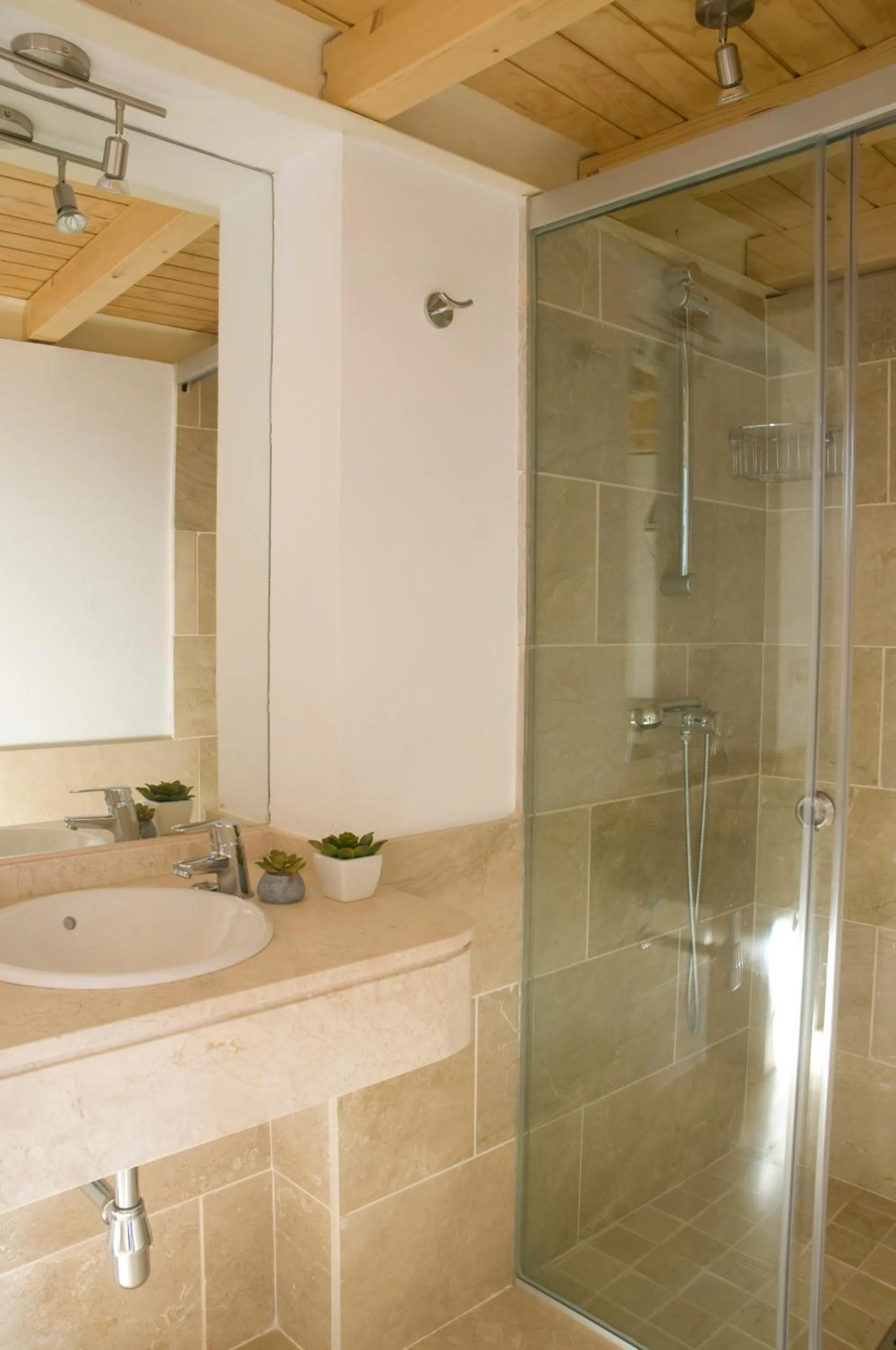 Bathroom in Life Apartments Quintana