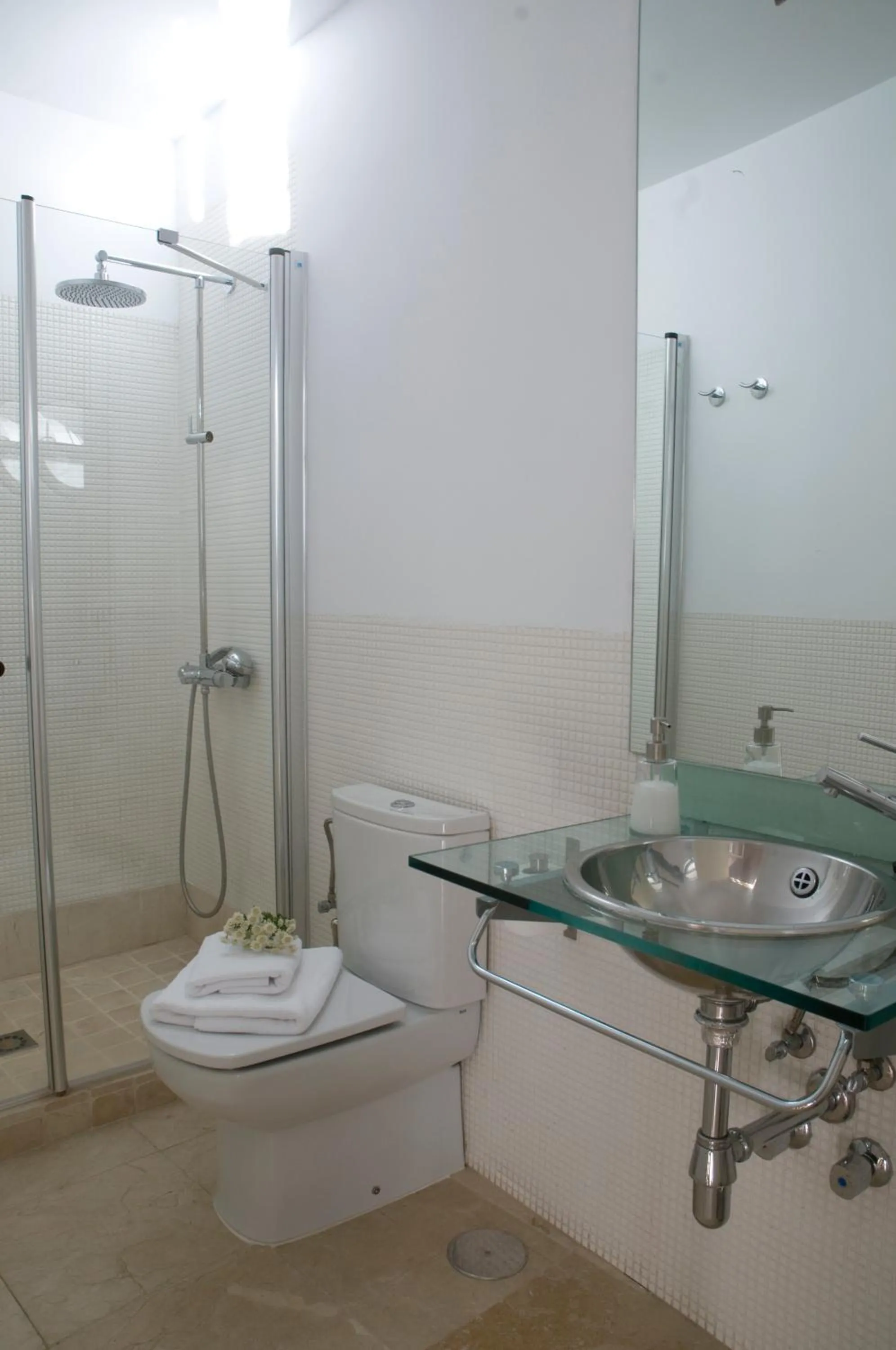 Bathroom in Life Apartments Quintana
