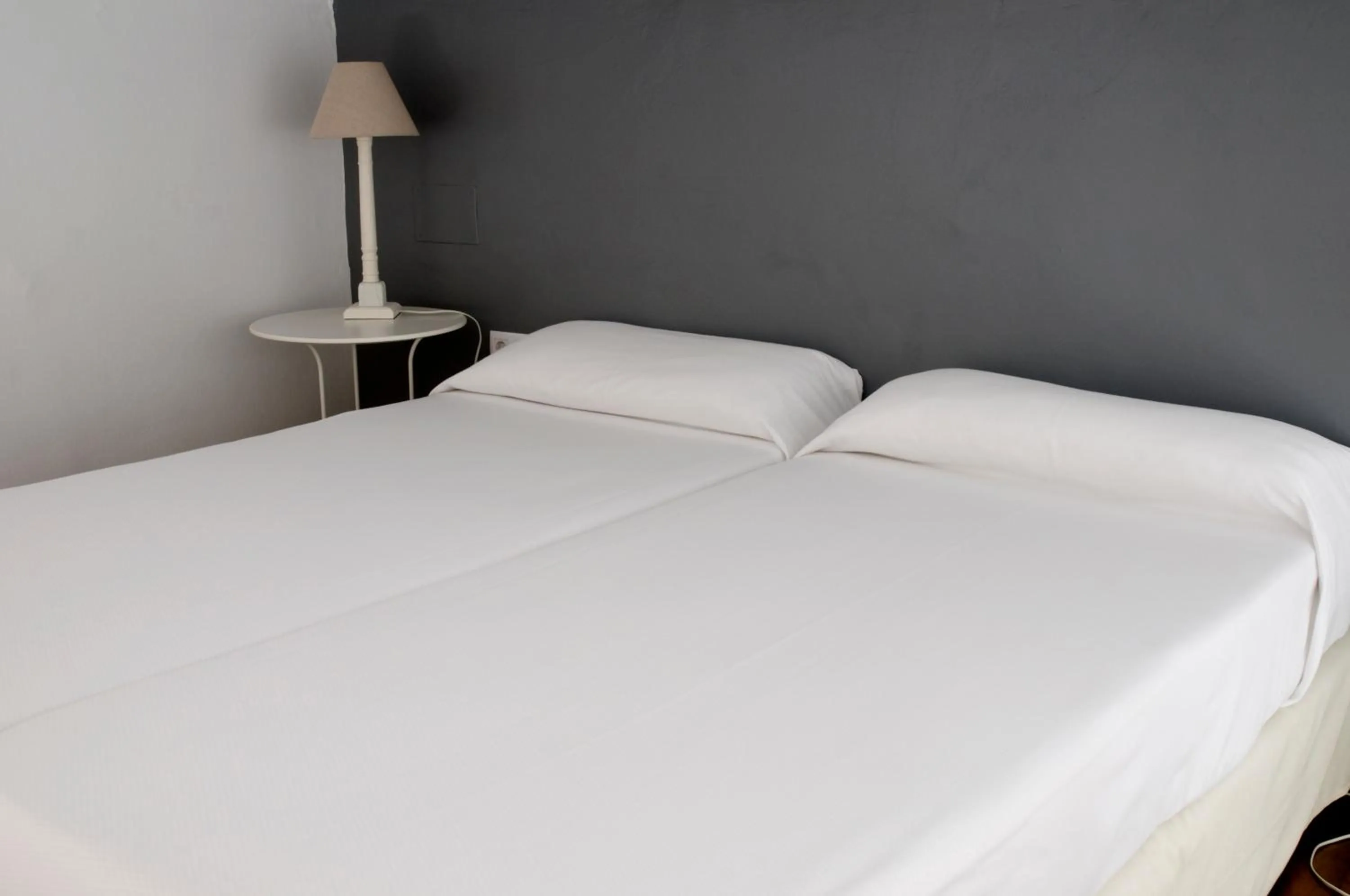 Bedroom in Life Apartments Quintana