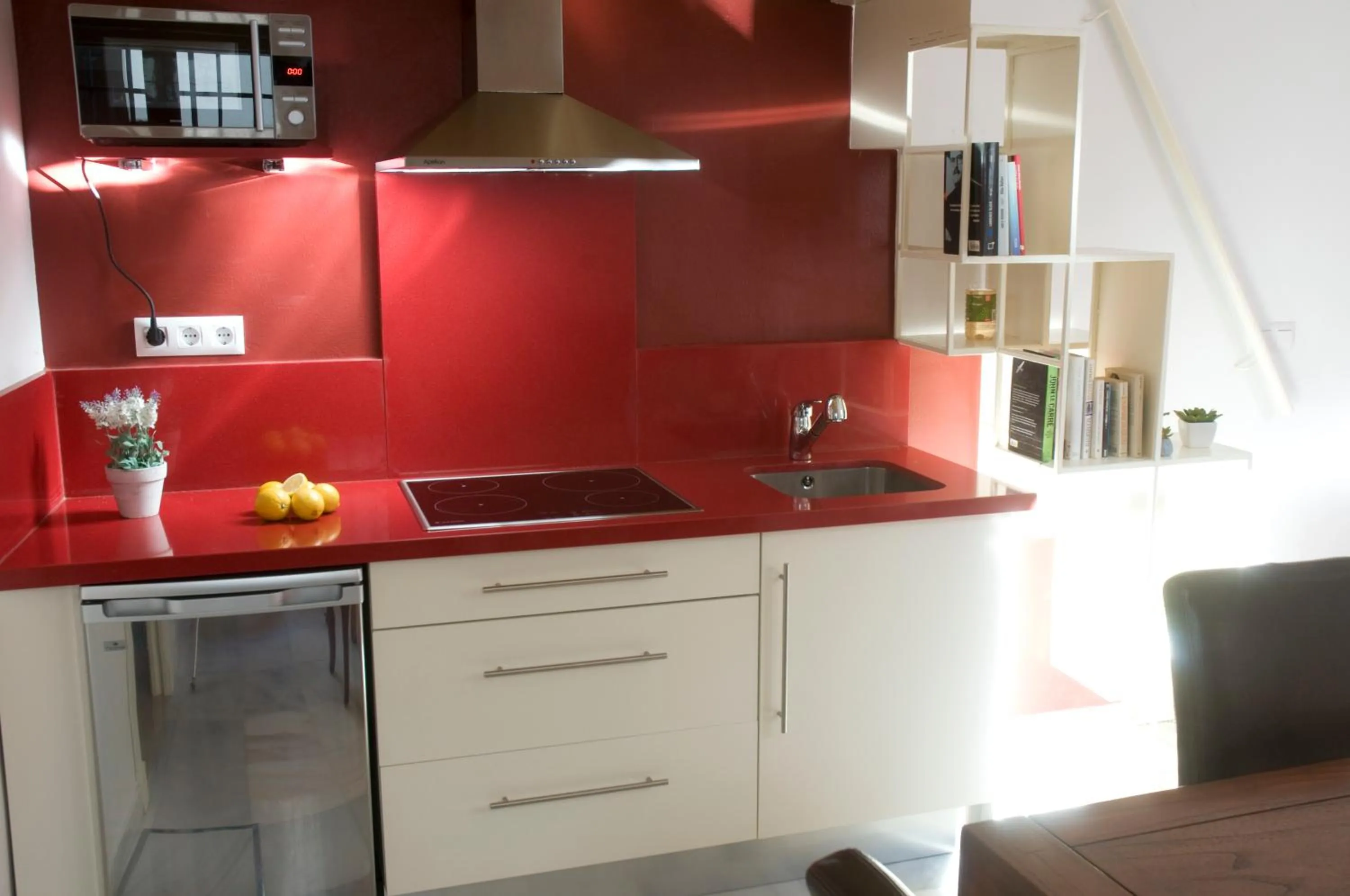 Kitchen or kitchenette in Life Apartments Quintana