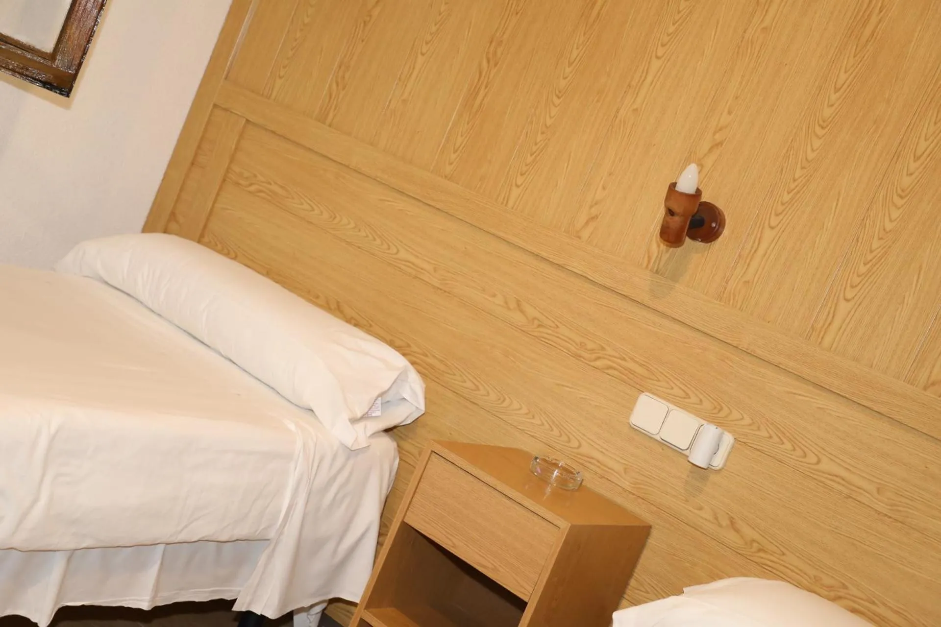 Bedroom, Bed in Hostal El Descanso
