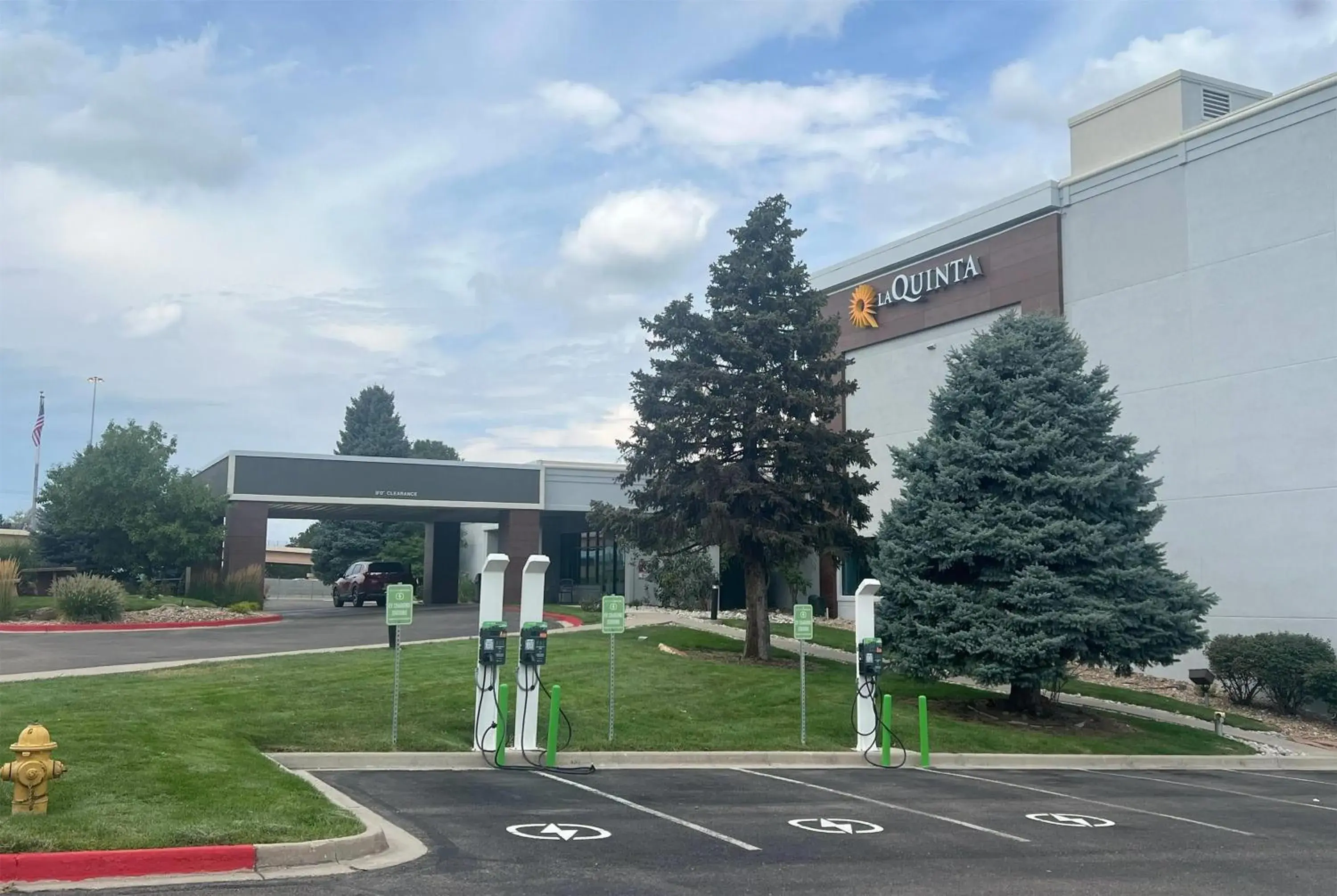 Property building in La Quinta by Wyndham Denver Englewood Tech Ctr Property building in La Quinta by Wyndham Denver Englewood Tech Ctr