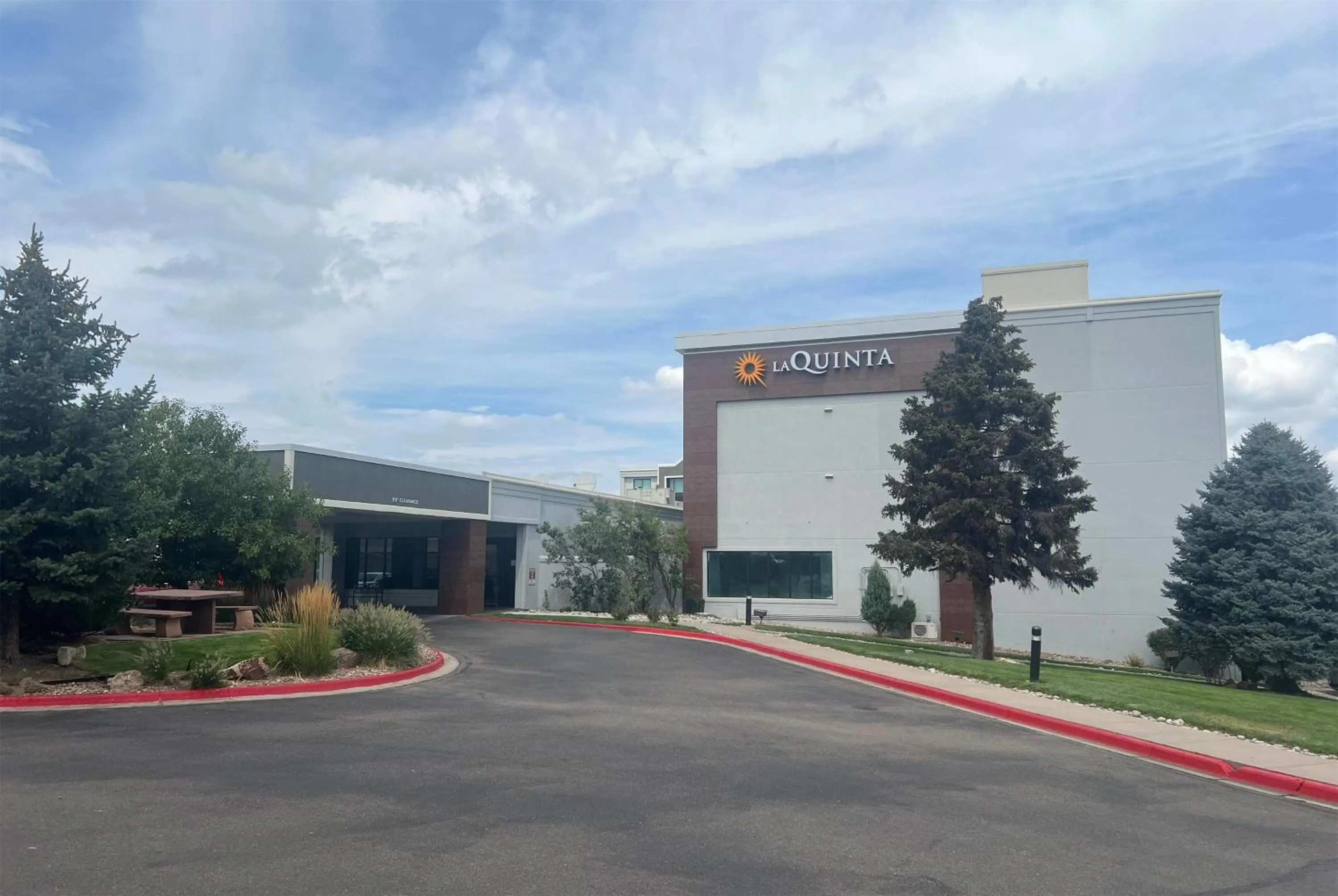 Property building in La Quinta by Wyndham Denver Englewood Tech Ctr