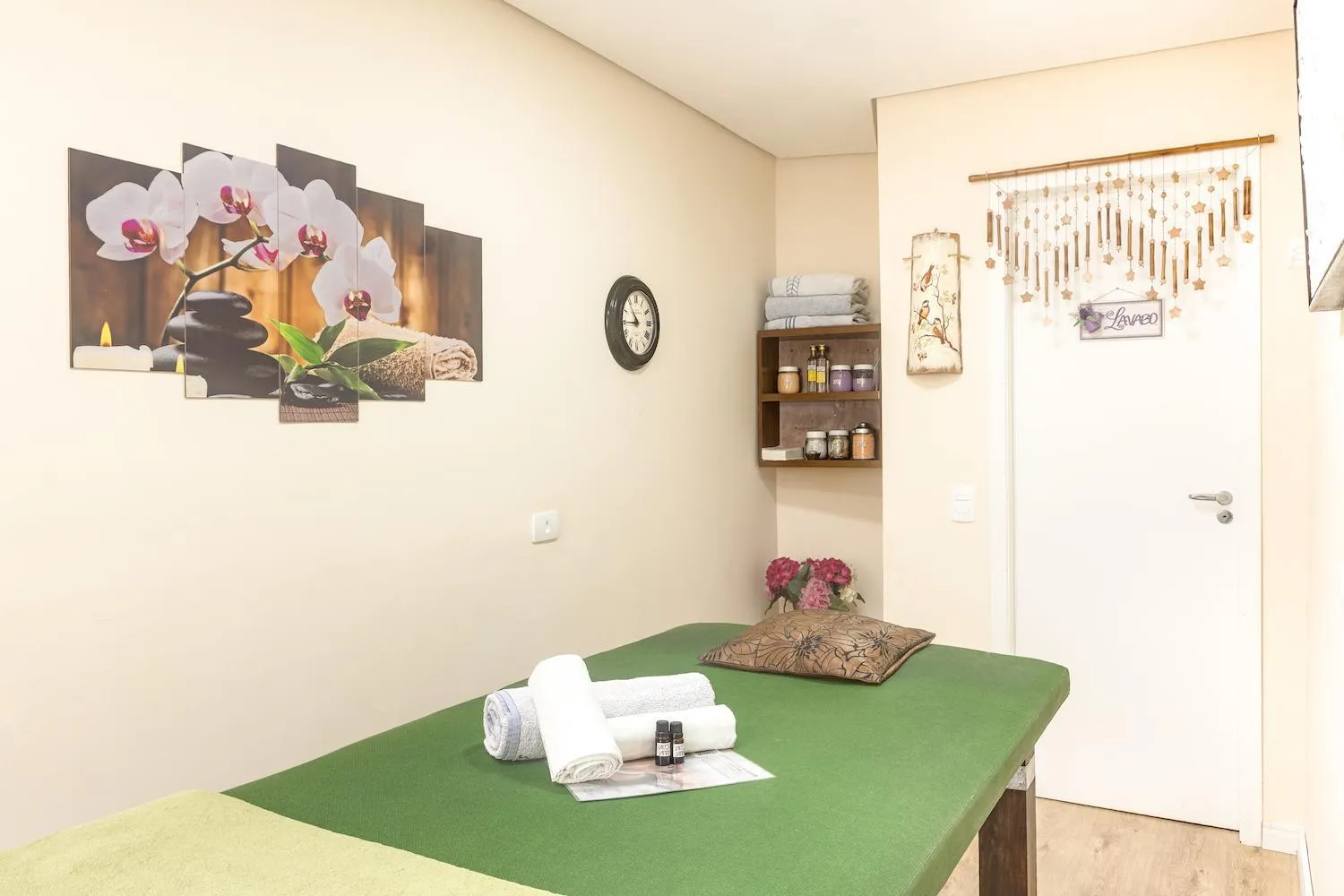 Massage in Kaliman Pousada Campos do Jordão