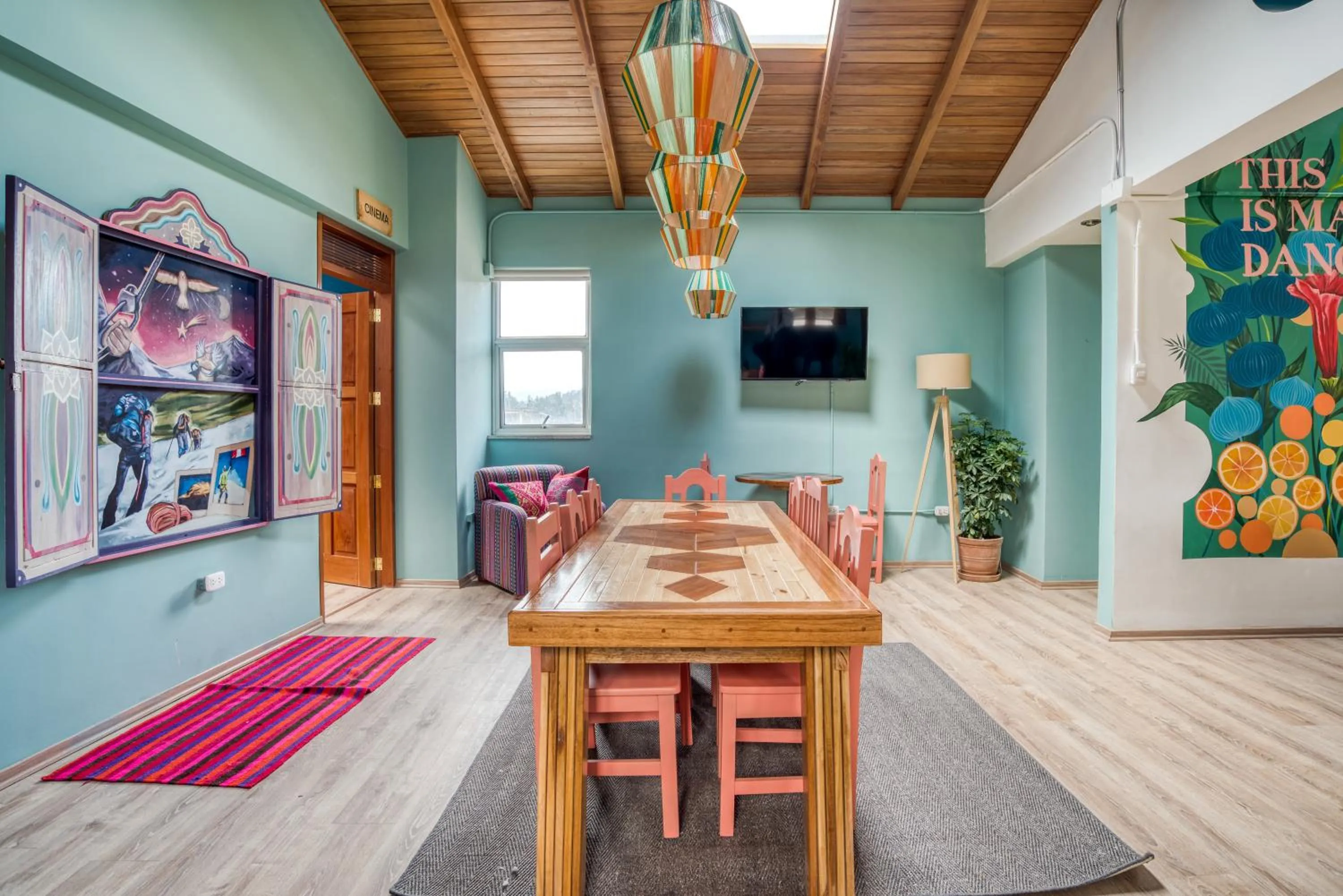 Communal kitchen in Selina Huaraz