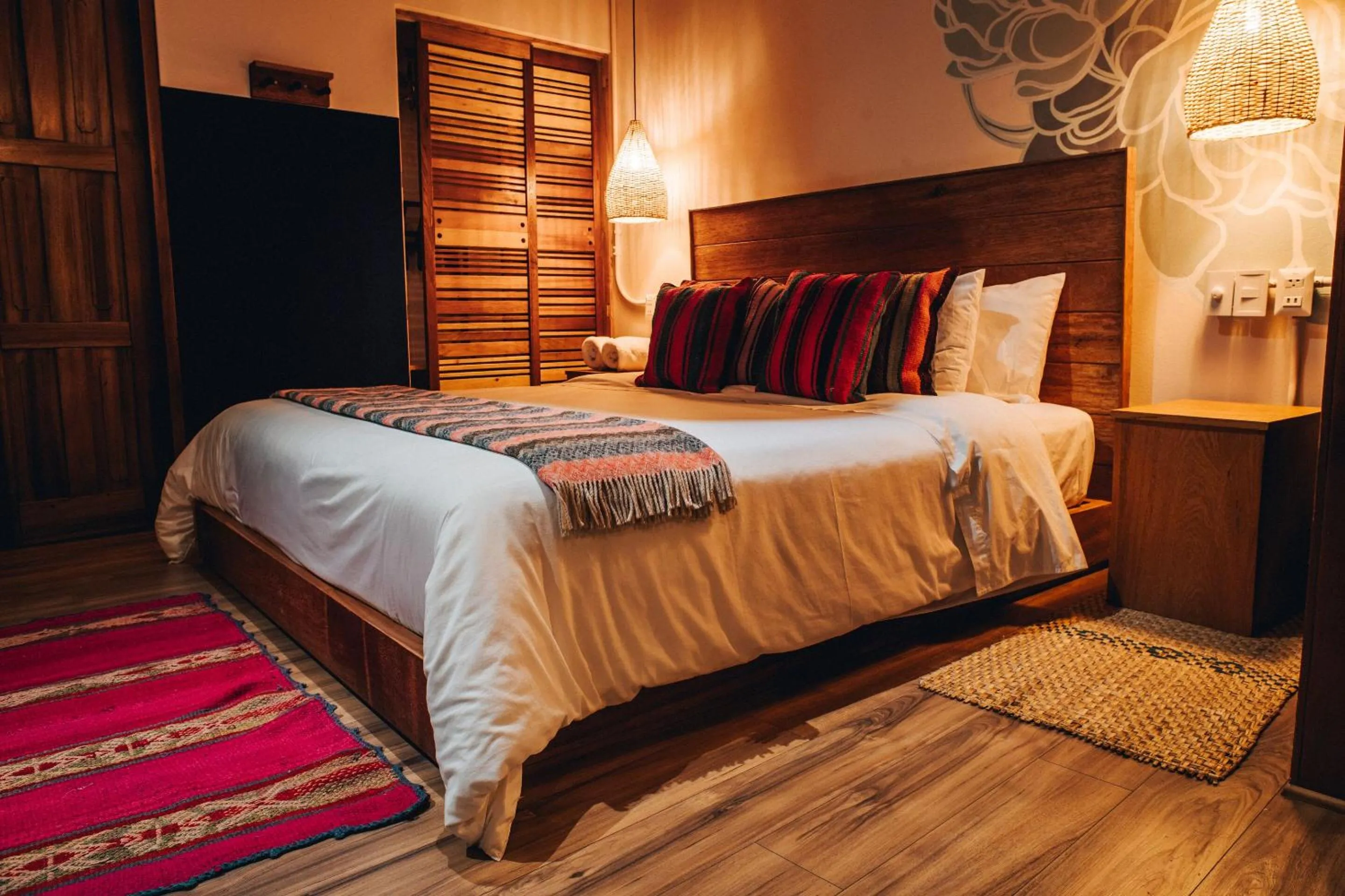 Photo of the whole room in Selina Huaraz