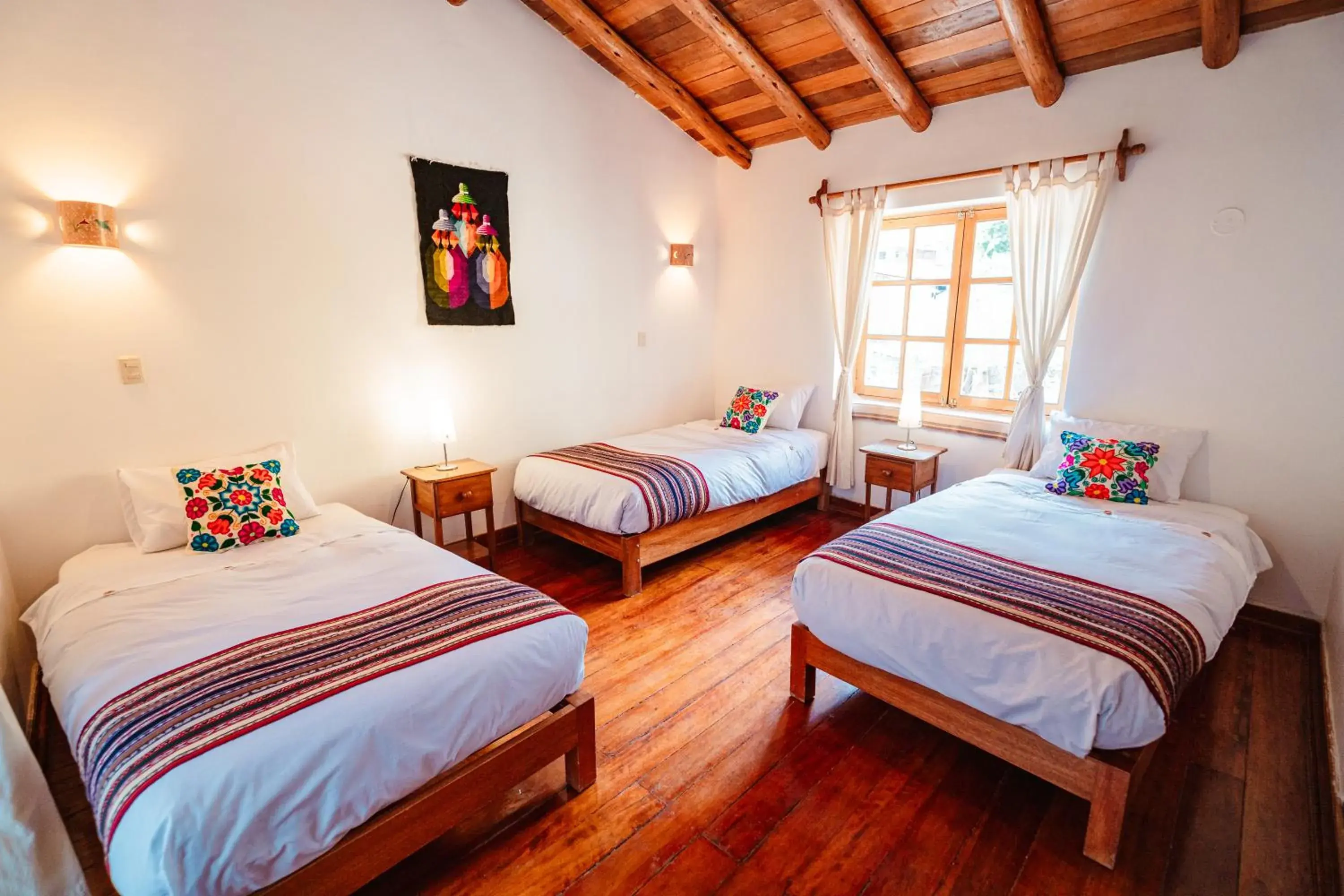 Superior Triple Room in Picaflor Tambo Guest House Superior Triple Room in Picaflor Tambo Guest House