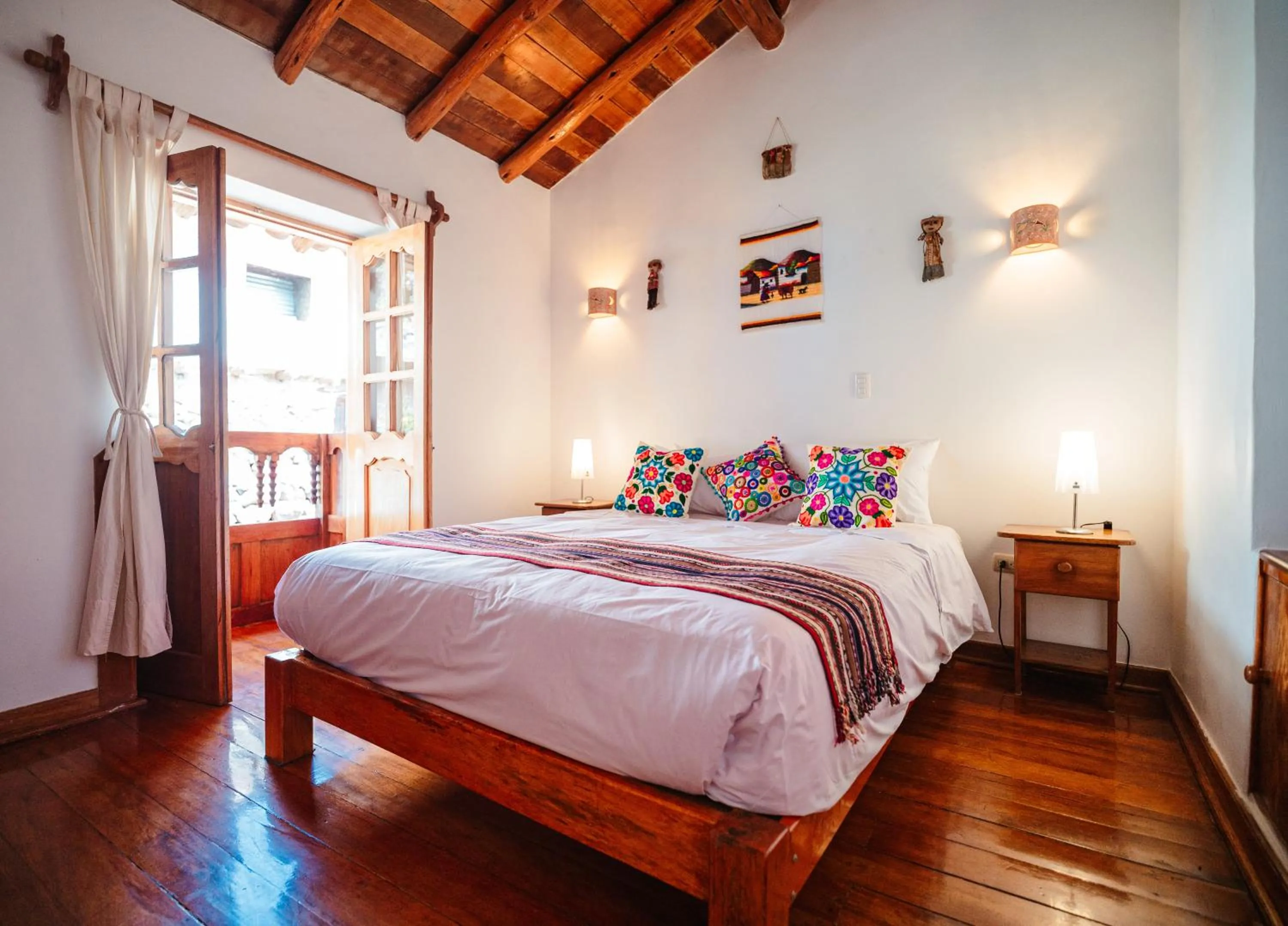 Junior Suite with Balcony and Mountain View in Picaflor Tambo Guest House