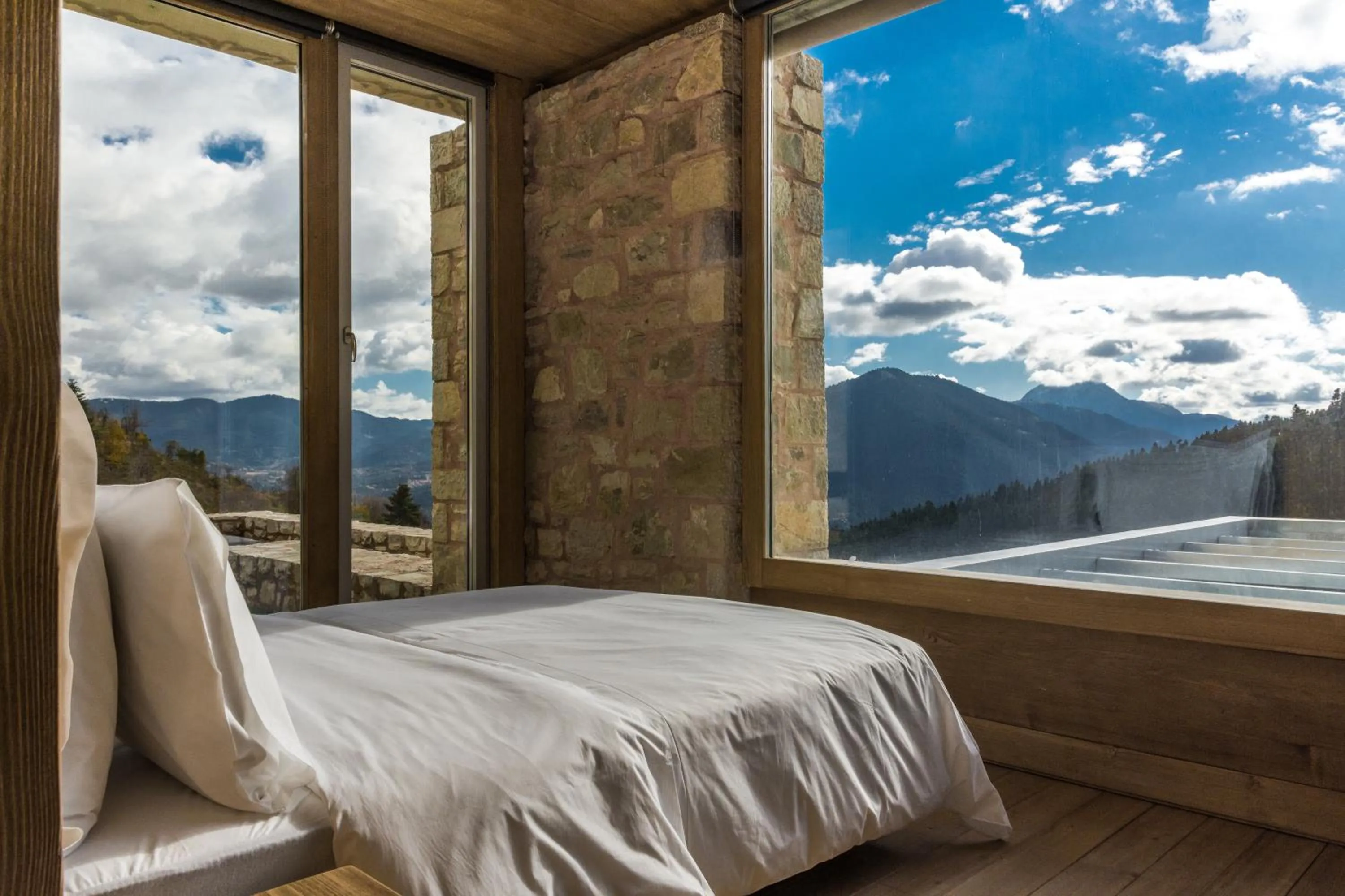 Bedroom, Bed in Escapade Luxury Residences