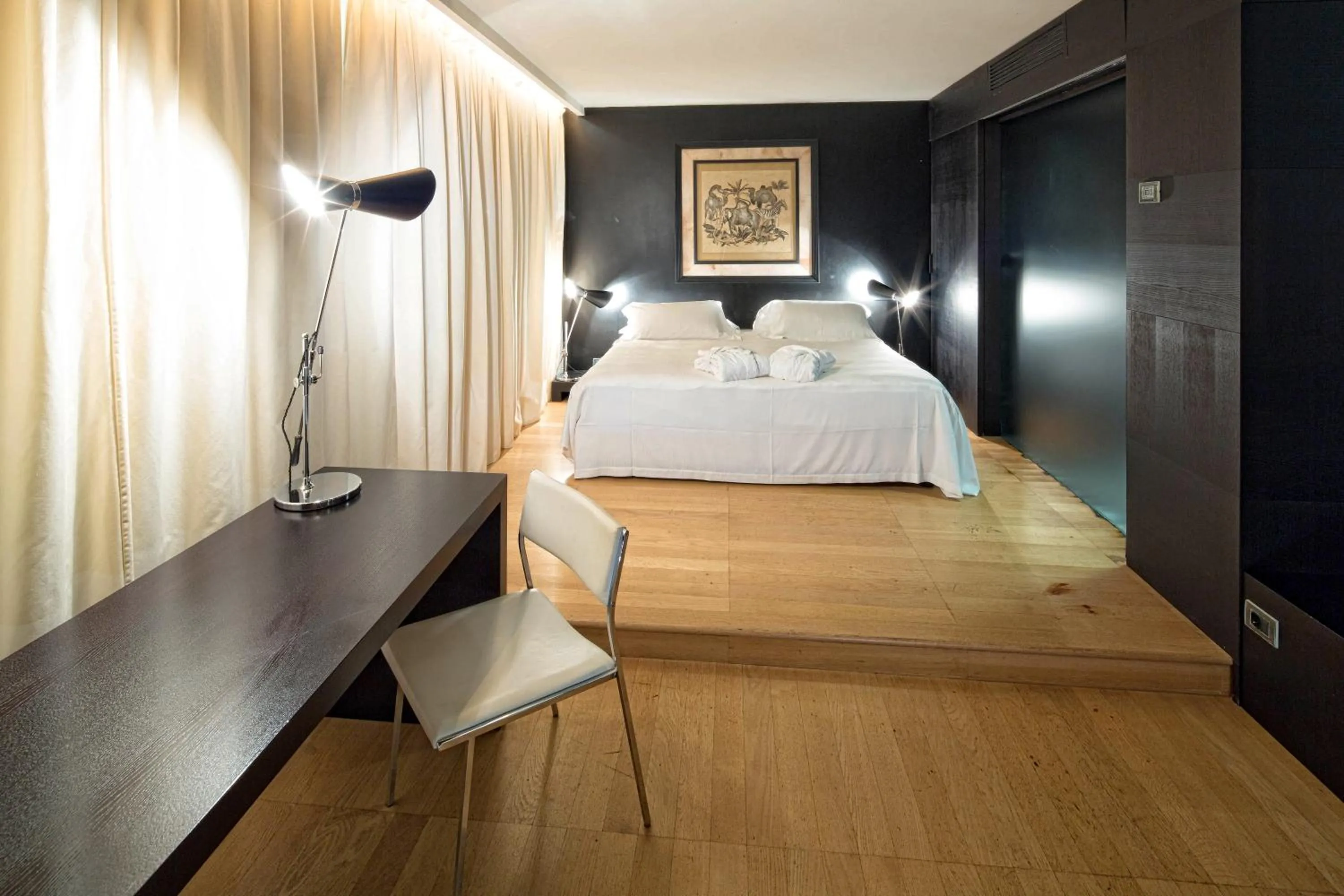 Photo of the whole room, Bed in Riviera Golf Resort