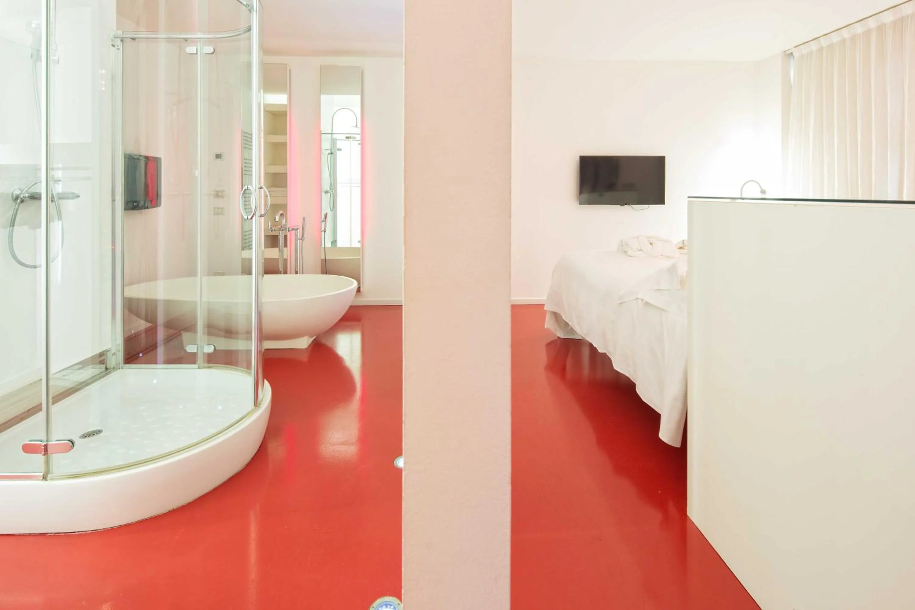 Photo of the whole room in Riviera Golf Resort