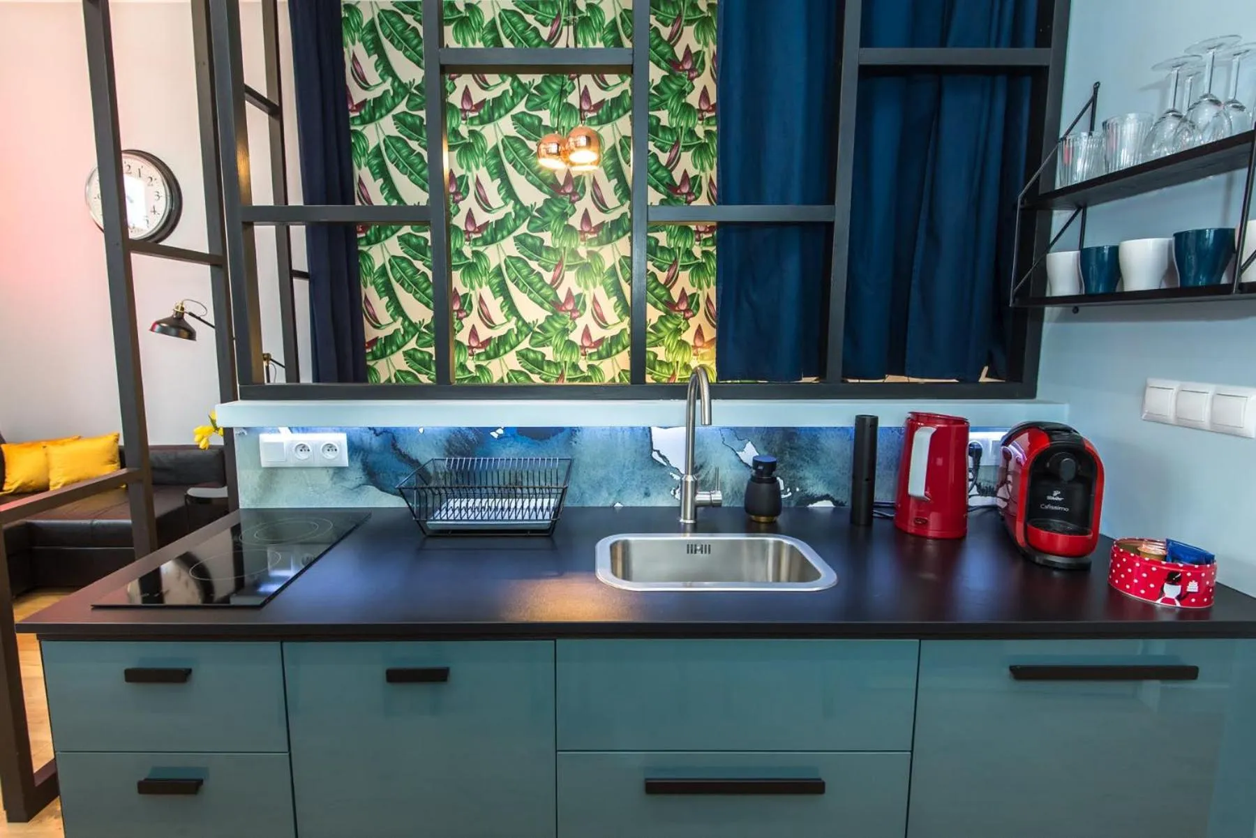 Coffee/tea facilities in Bliss Apartments