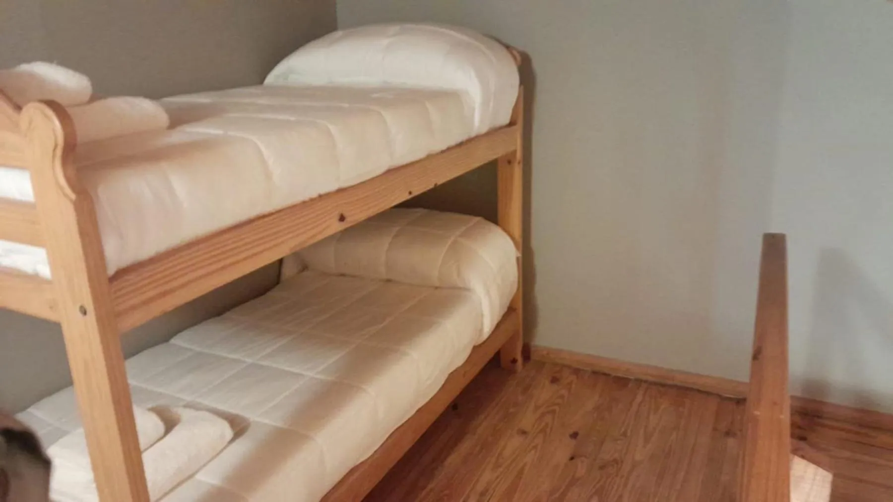 bunk bed, Bed in Del Glaciar Libertador Hotel