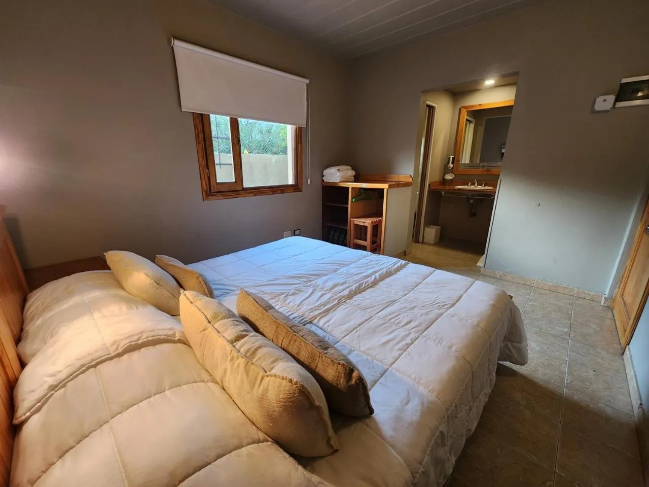 Bed in Del Glaciar Libertador Hotel