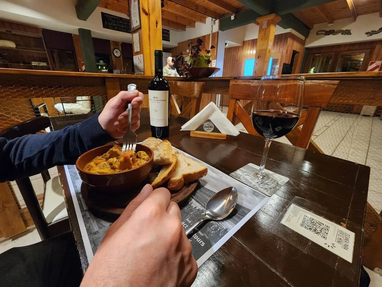 Restaurant/places to eat in Del Glaciar Libertador Hotel