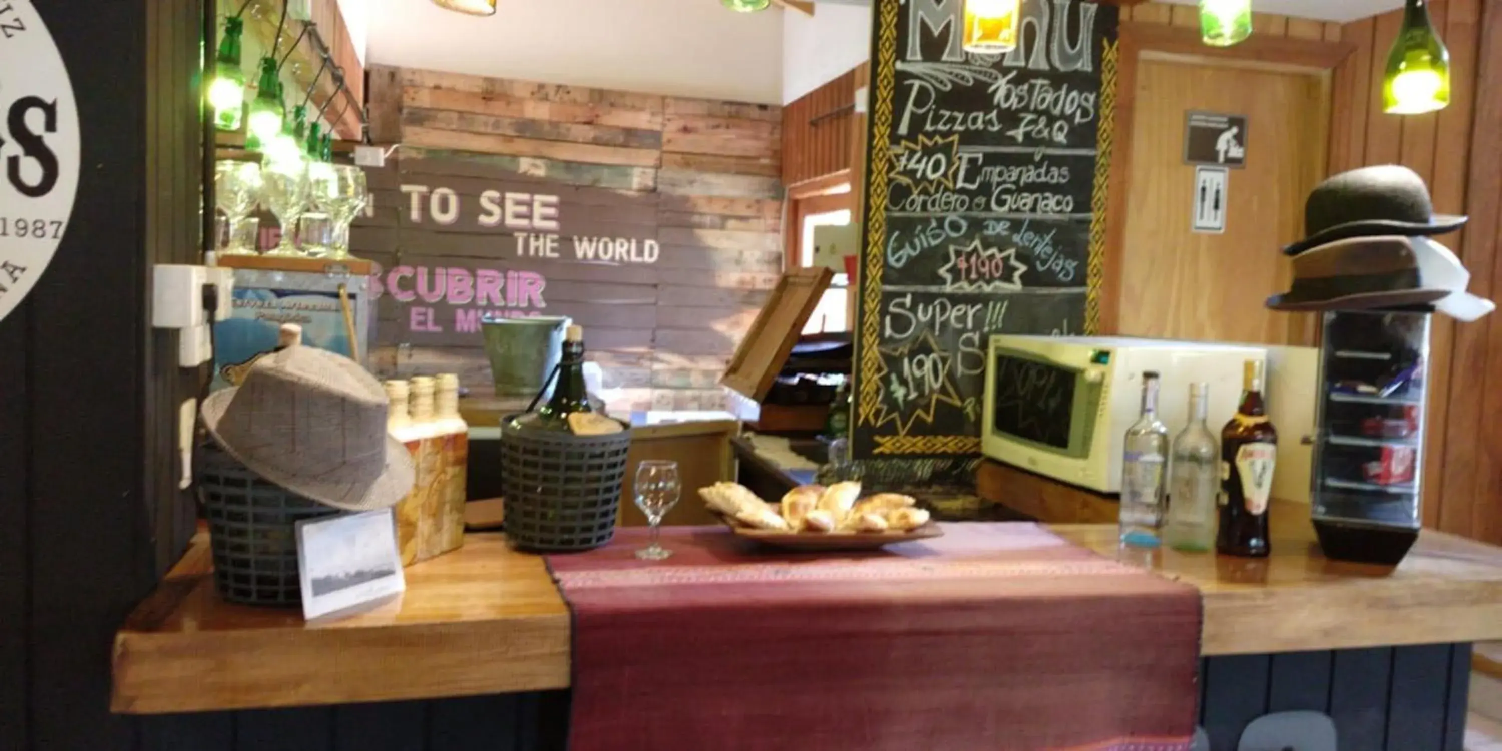 Restaurant/places to eat in Del Glaciar Libertador Hotel Restaurant/places to eat in Del Glaciar Libertador Hotel