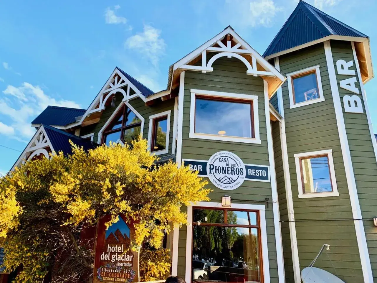 Property building in Del Glaciar Libertador Hotel Property building in Del Glaciar Libertador Hotel