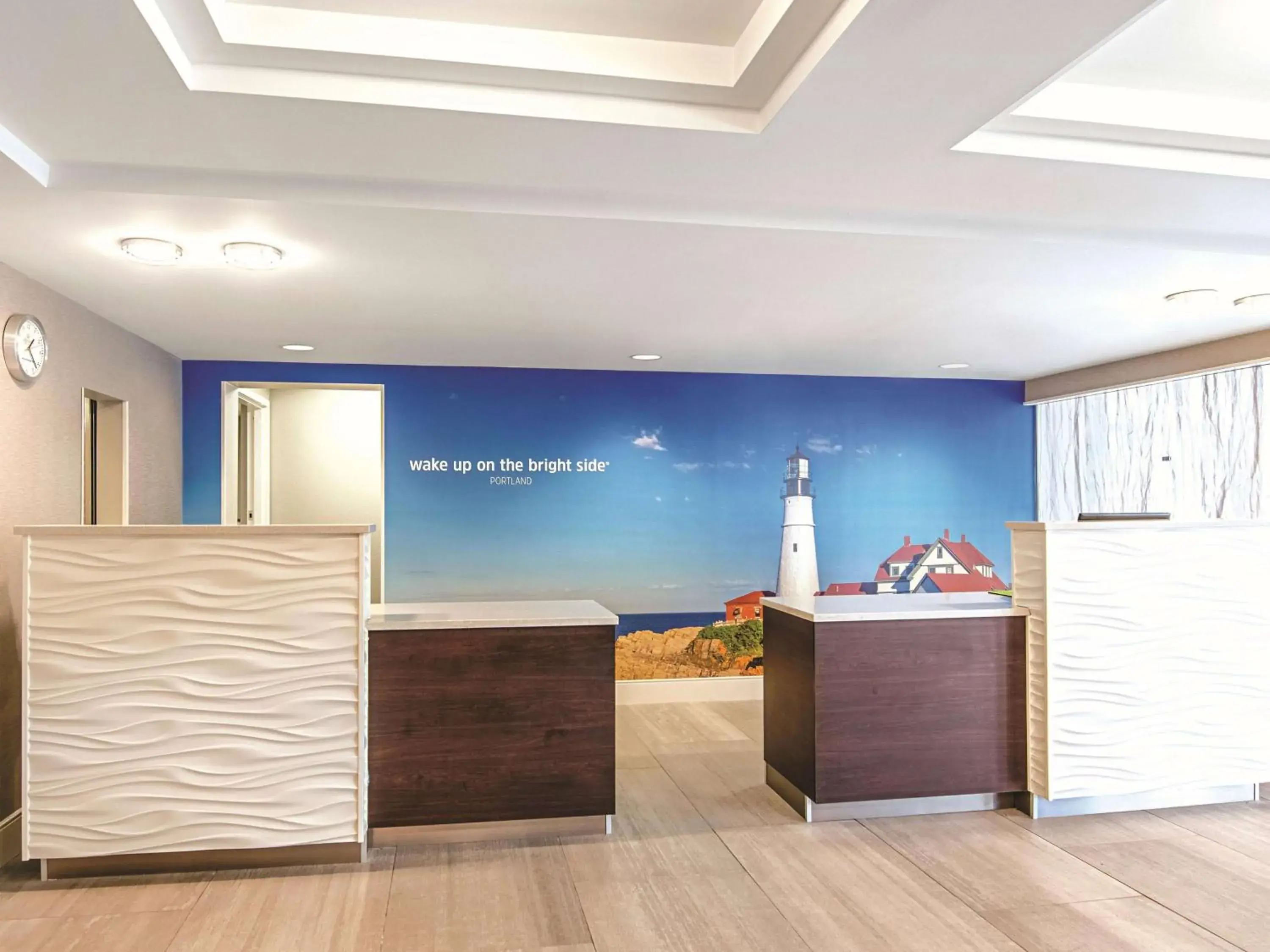 Lobby or reception in La Quinta Inn & Suites by Wyndham Portland DT Maine Med Lobby or reception in La Quinta Inn & Suites by Wyndham Portland DT Maine Med