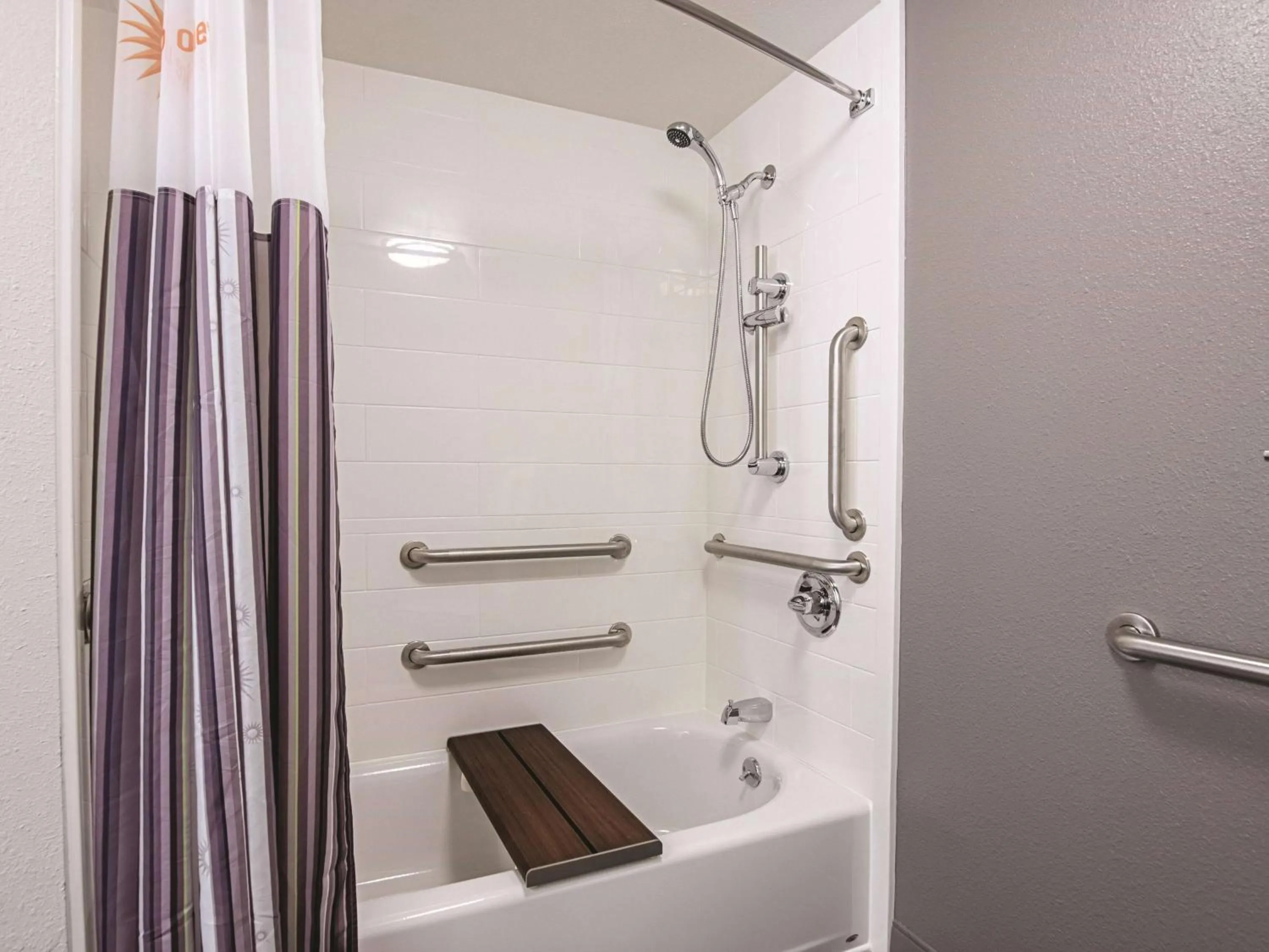Bathroom in La Quinta Inn & Suites by Wyndham Portland DT Maine Med