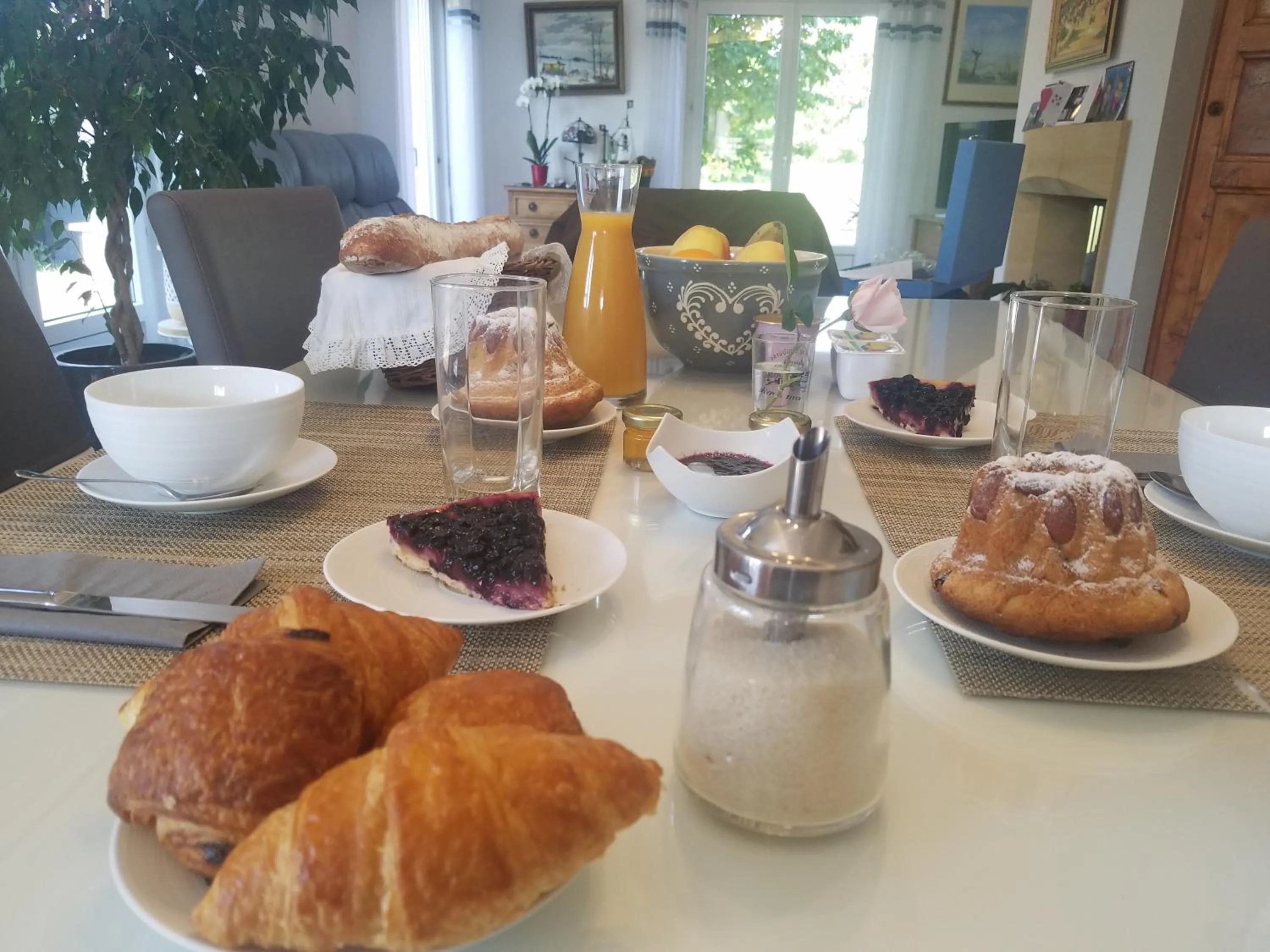 Breakfast in Les mésanges de l'Ill