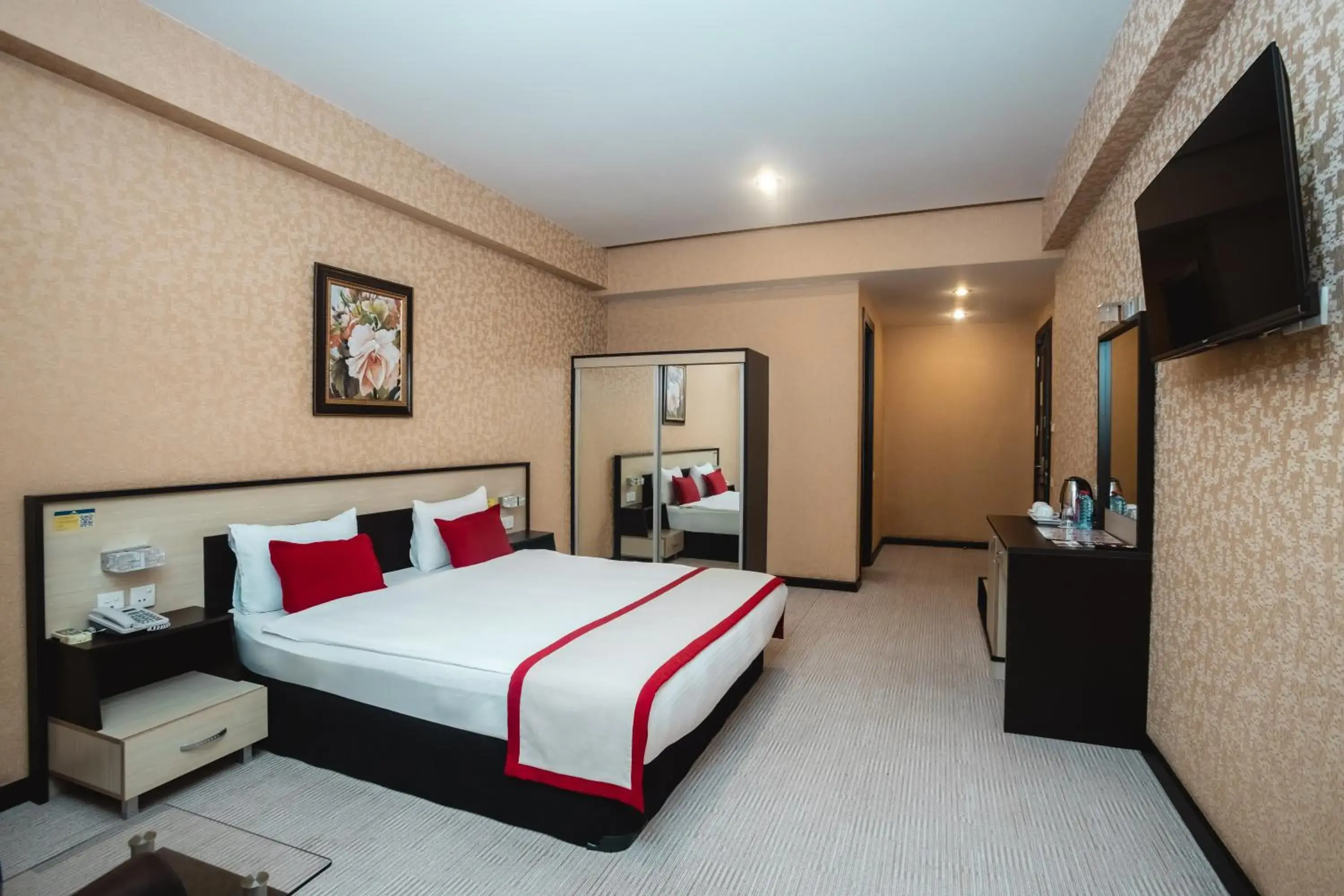 Photo of the whole room, Bed in Days Hotel By Wyndham Baku Photo of the whole room, Bed in Days Hotel By Wyndham Baku