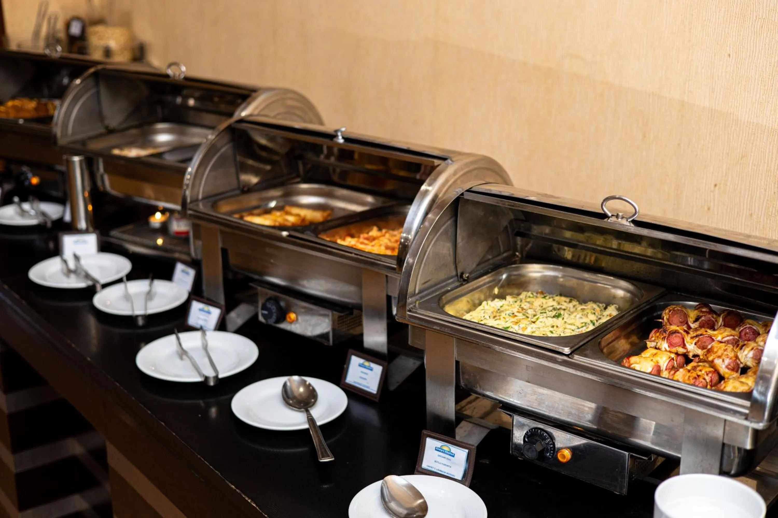 Food and drinks in Days Hotel By Wyndham Baku