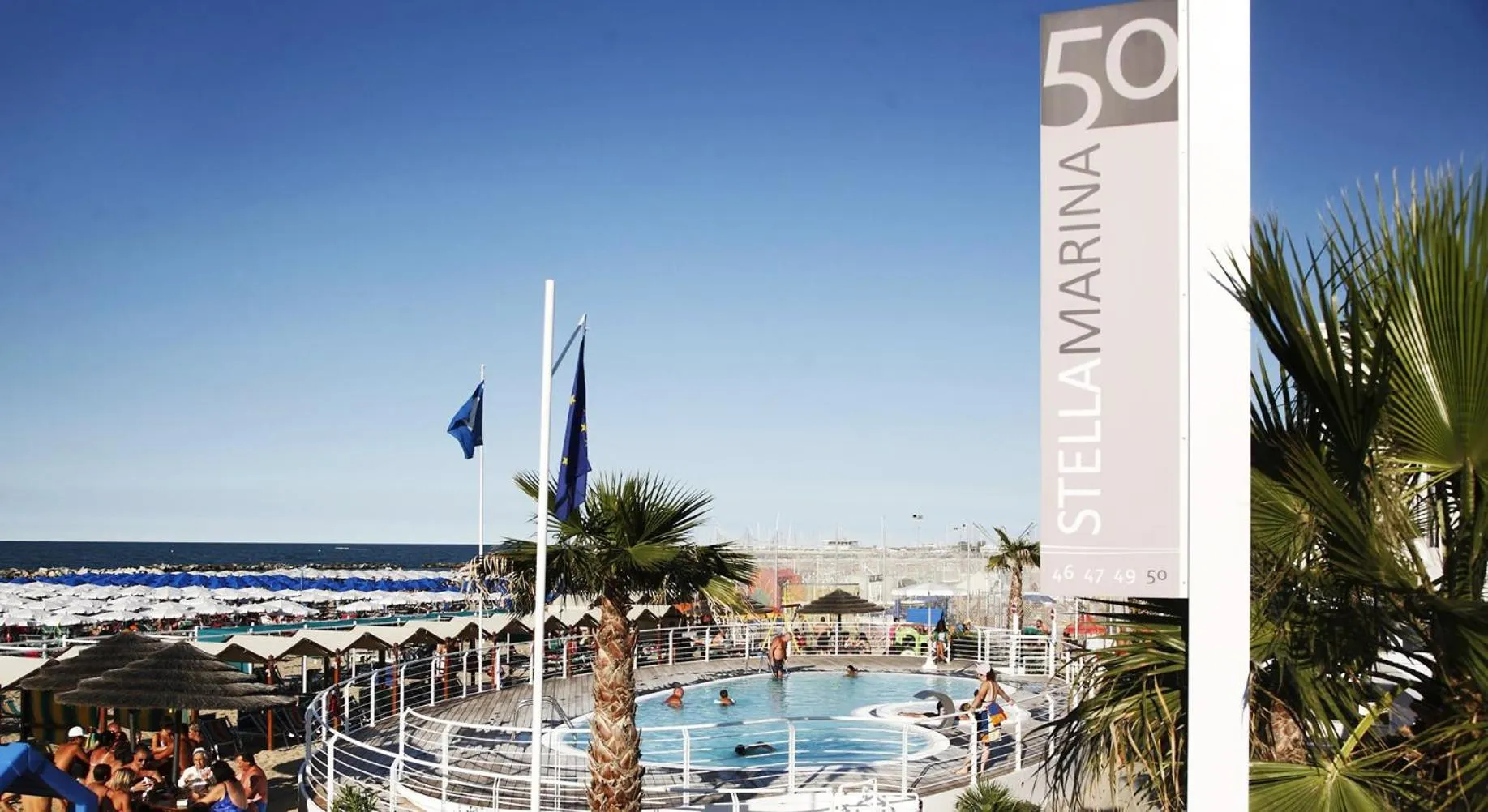 Nearby landmark in Residence Capitol