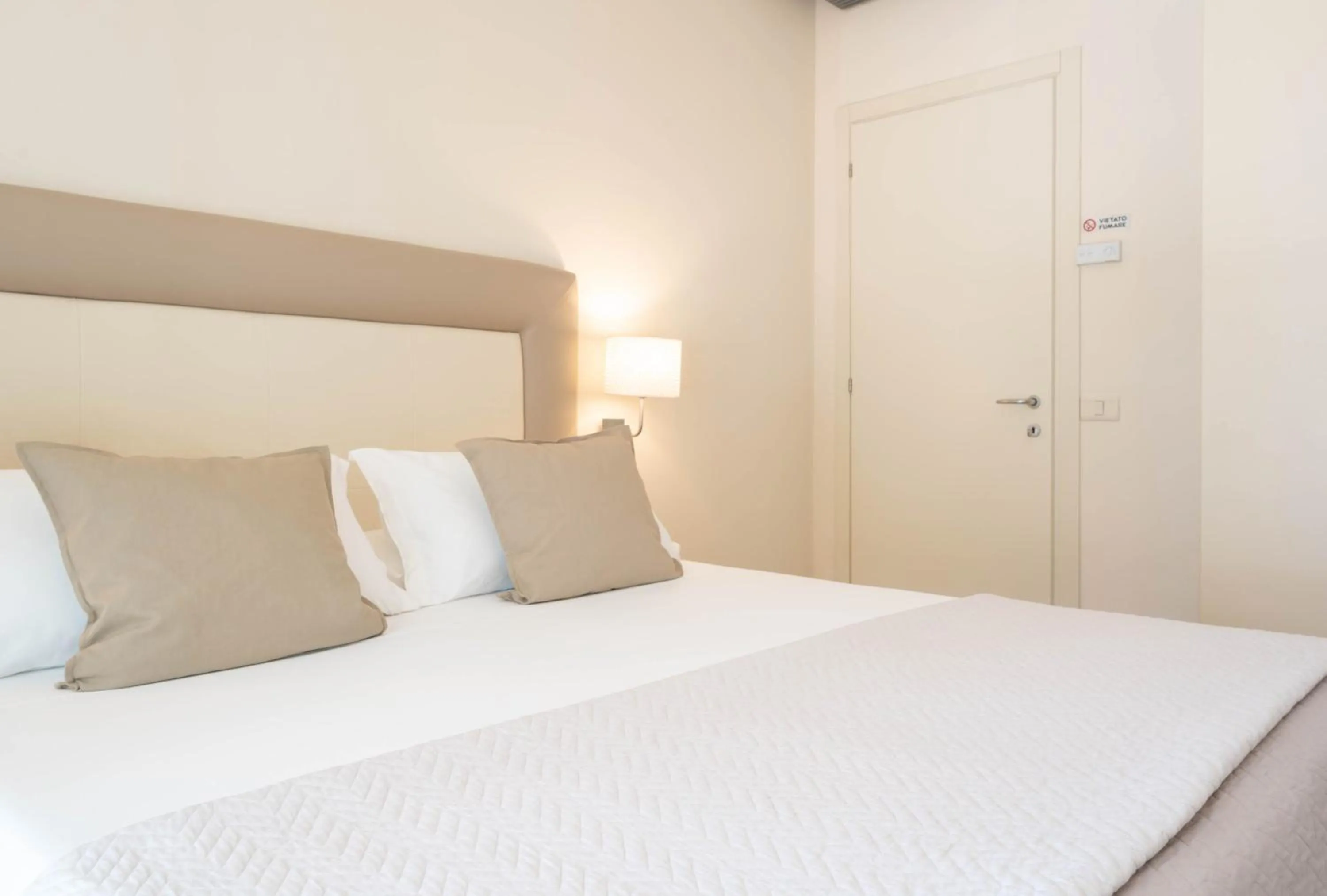 Bedroom, Bed in Residence Capitol