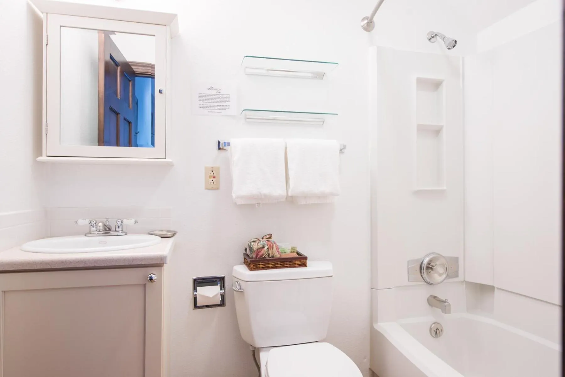 Bathroom in Elk Mountain Lodge