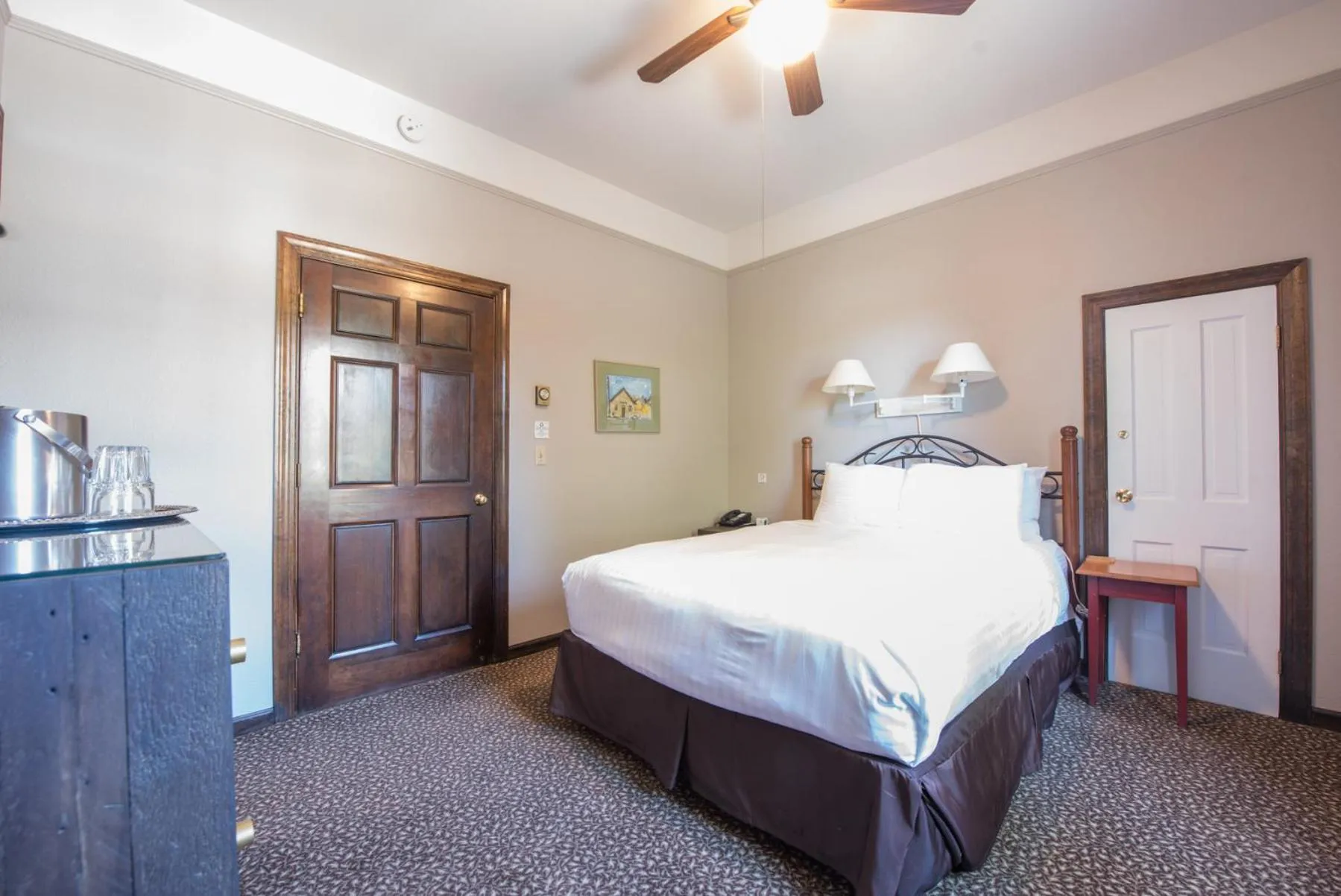 Bedroom, Bed in Elk Mountain Lodge
