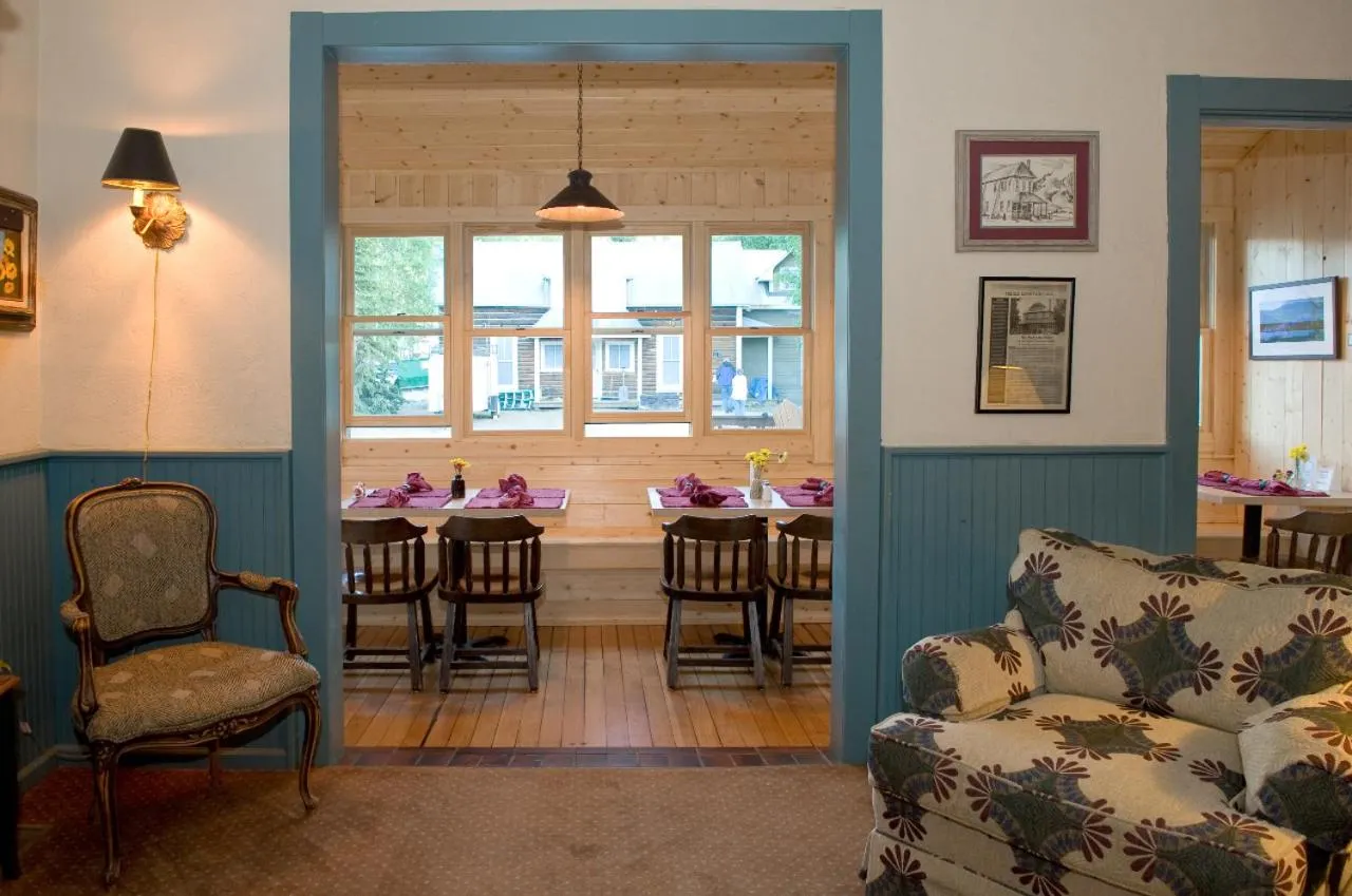 Restaurant/places to eat in Elk Mountain Lodge