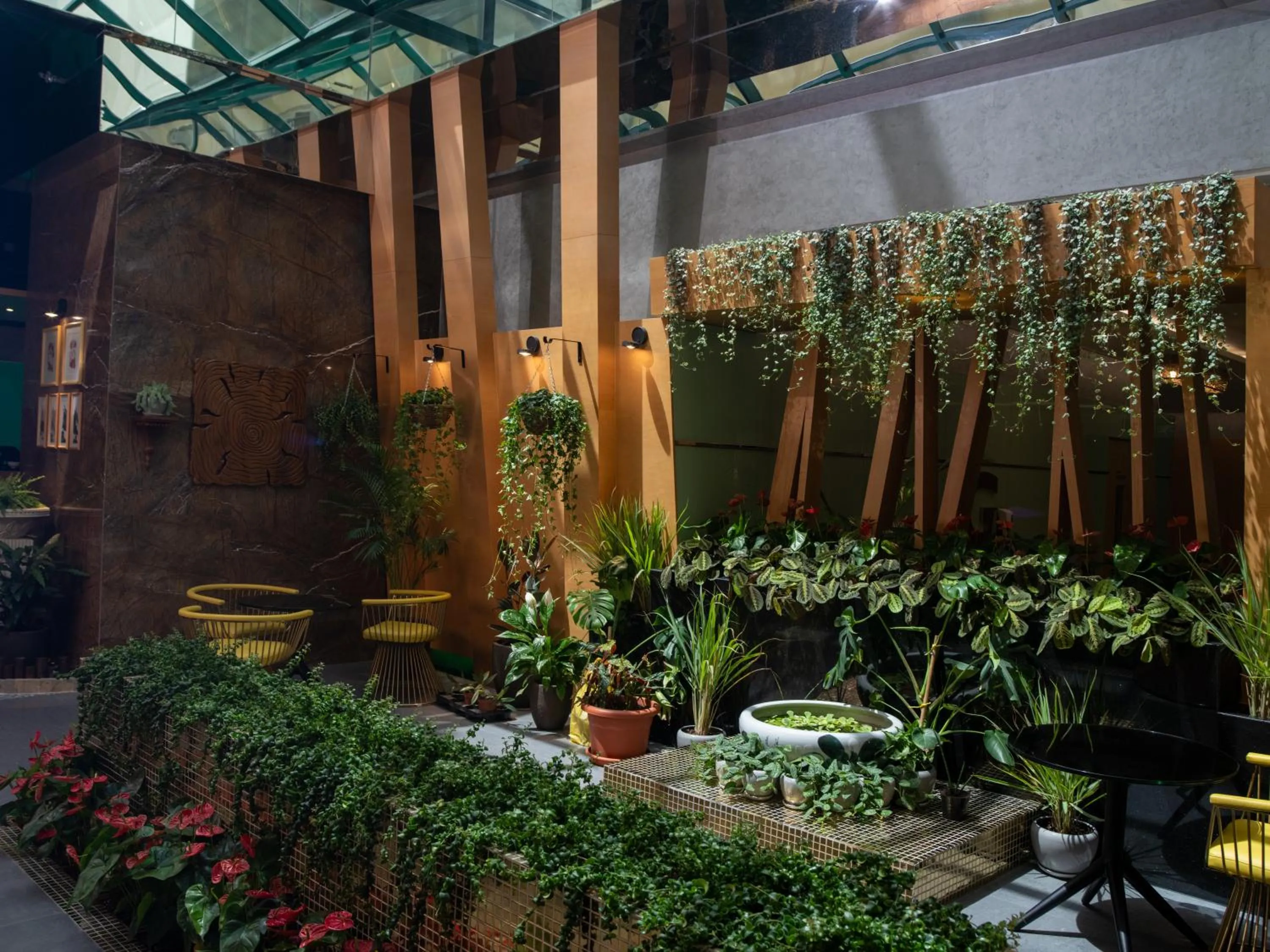 Restaurant/places to eat in Al Khoory Executive Hotel, Al Wasl