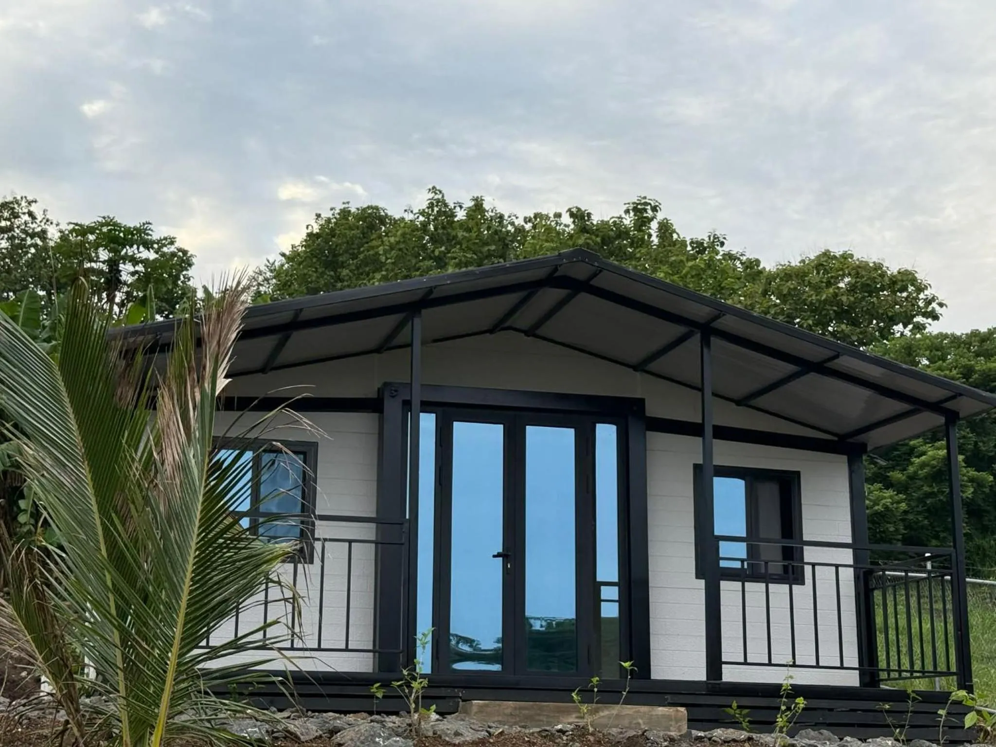 Garden in Dua Dua Beach Resort