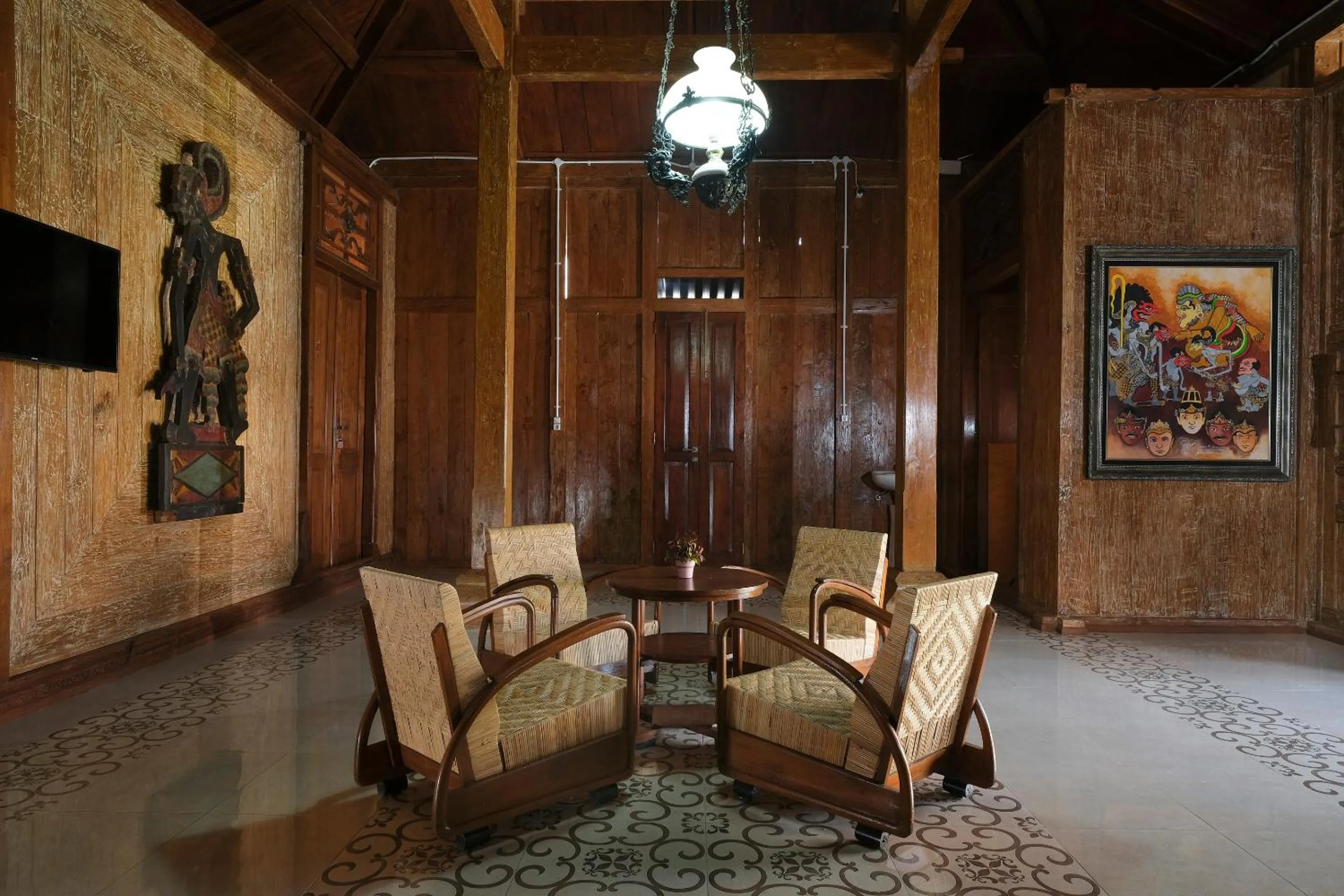 Seating area in Kampoeng Joglo Boutique Hotel