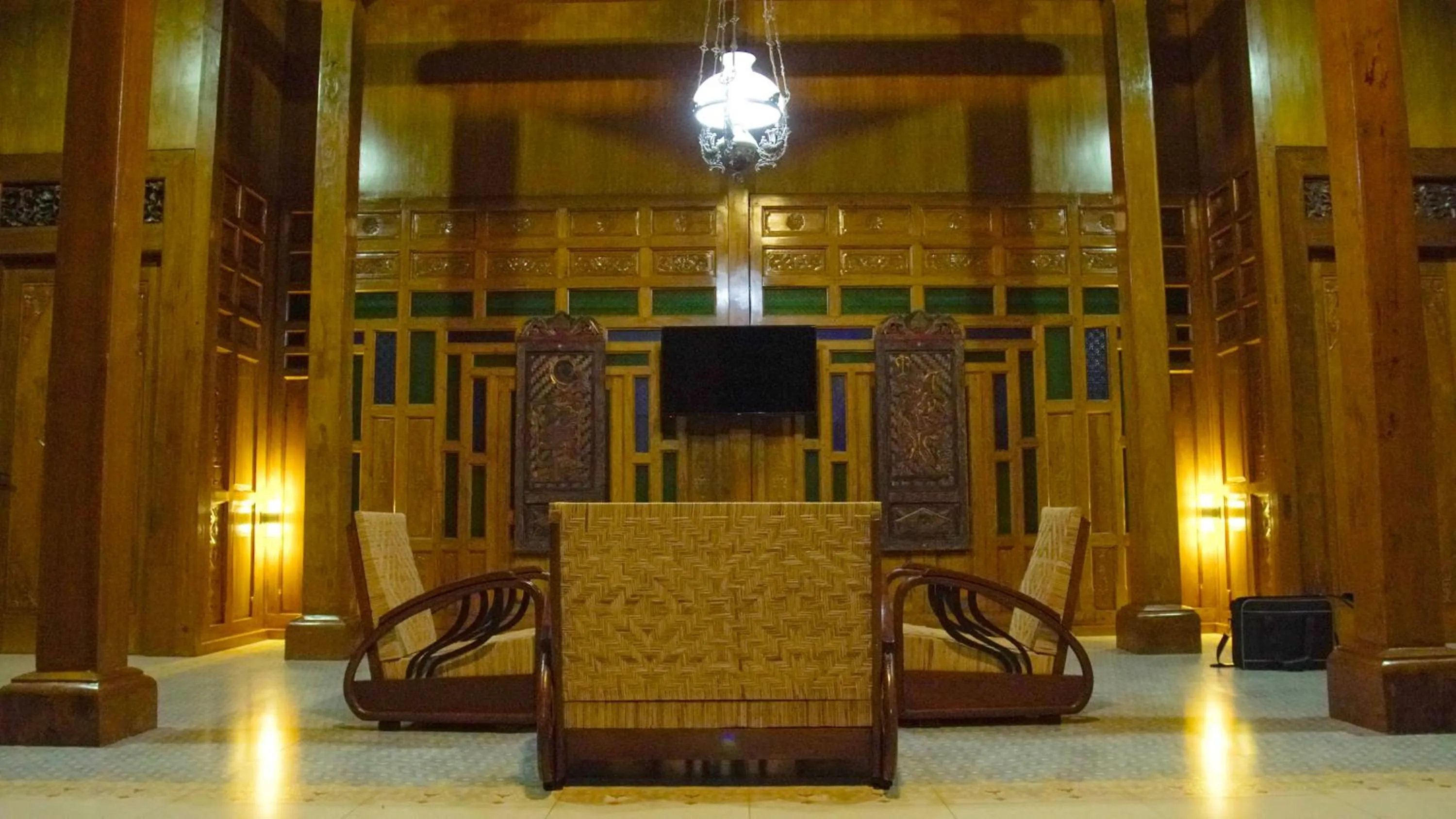 Kampoeng Joglo Boutique Hotel