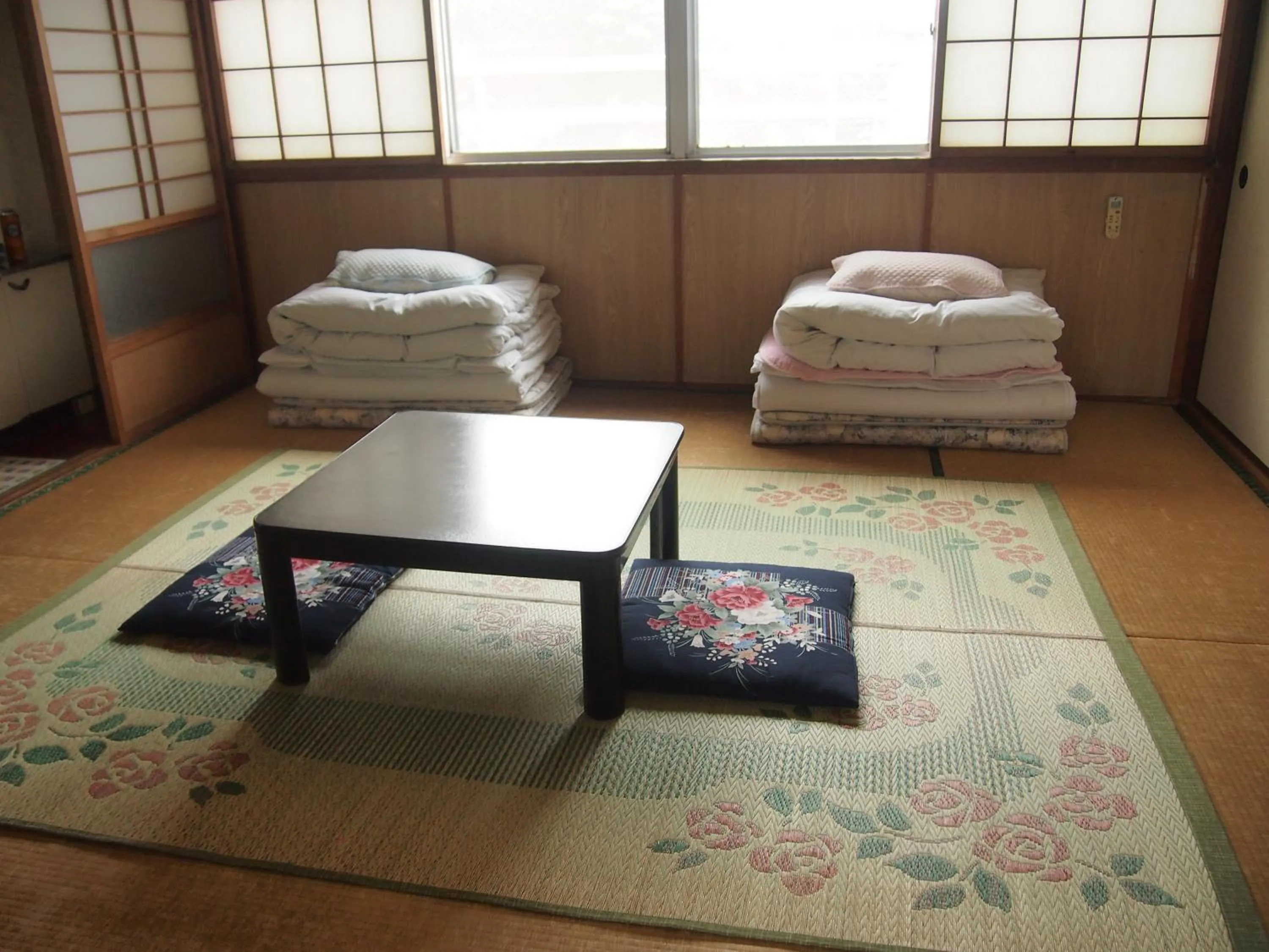 Photo of the whole room, Bed in Minshuku Iwakawa