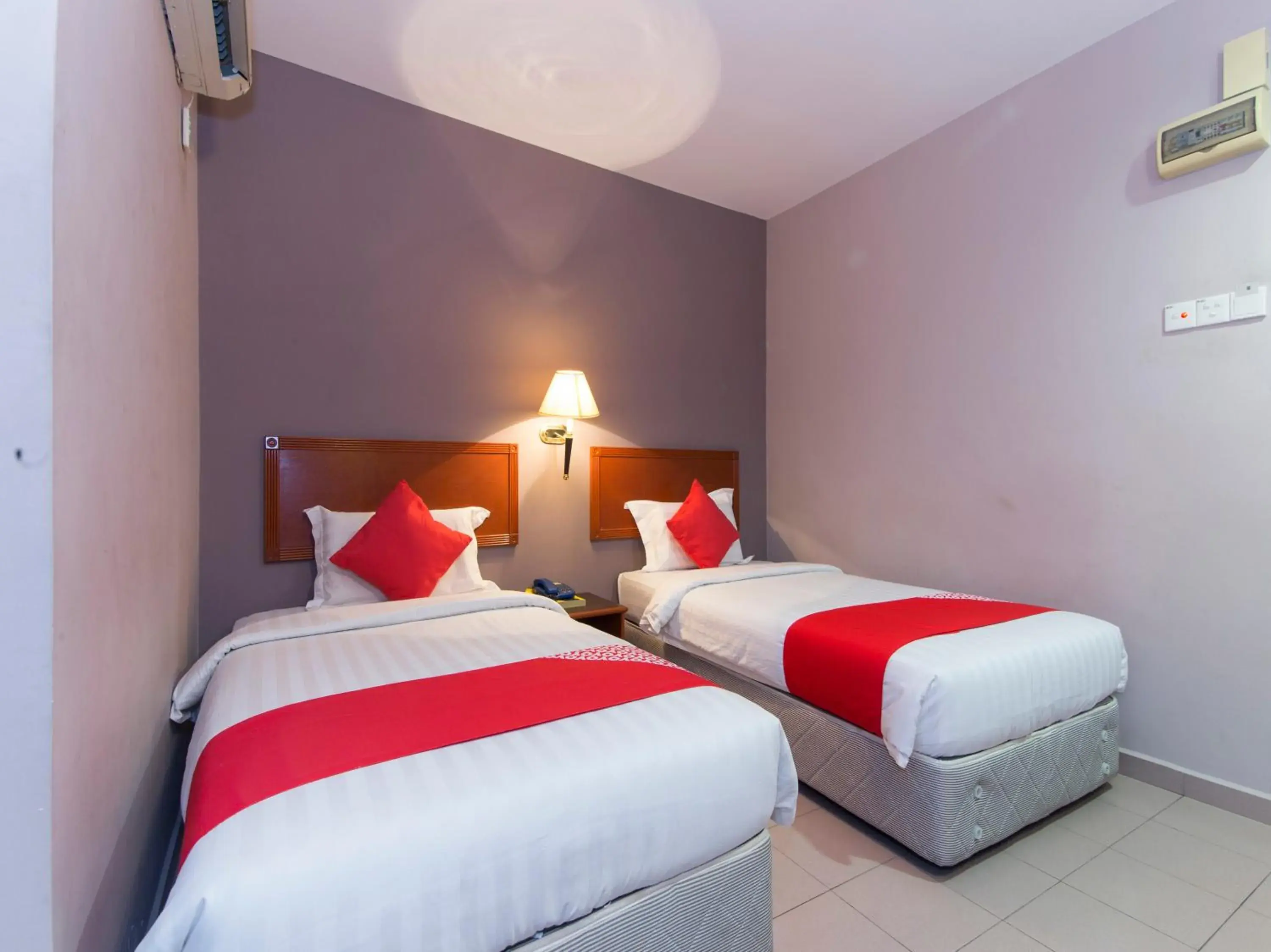 Bedroom, Bed in Super OYO 484 Comfort Hotel Kapar