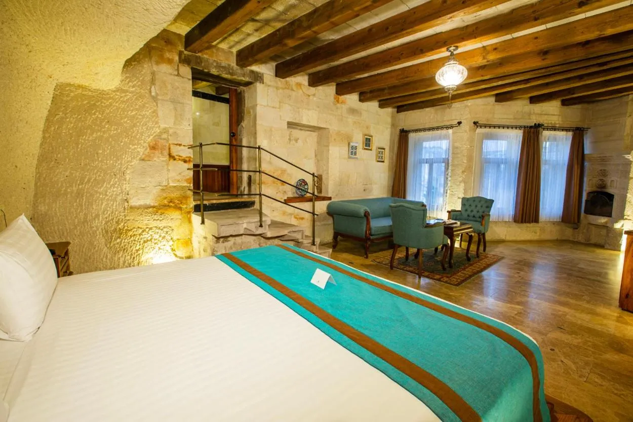 Bed in Imperial Cave Suites & Spa