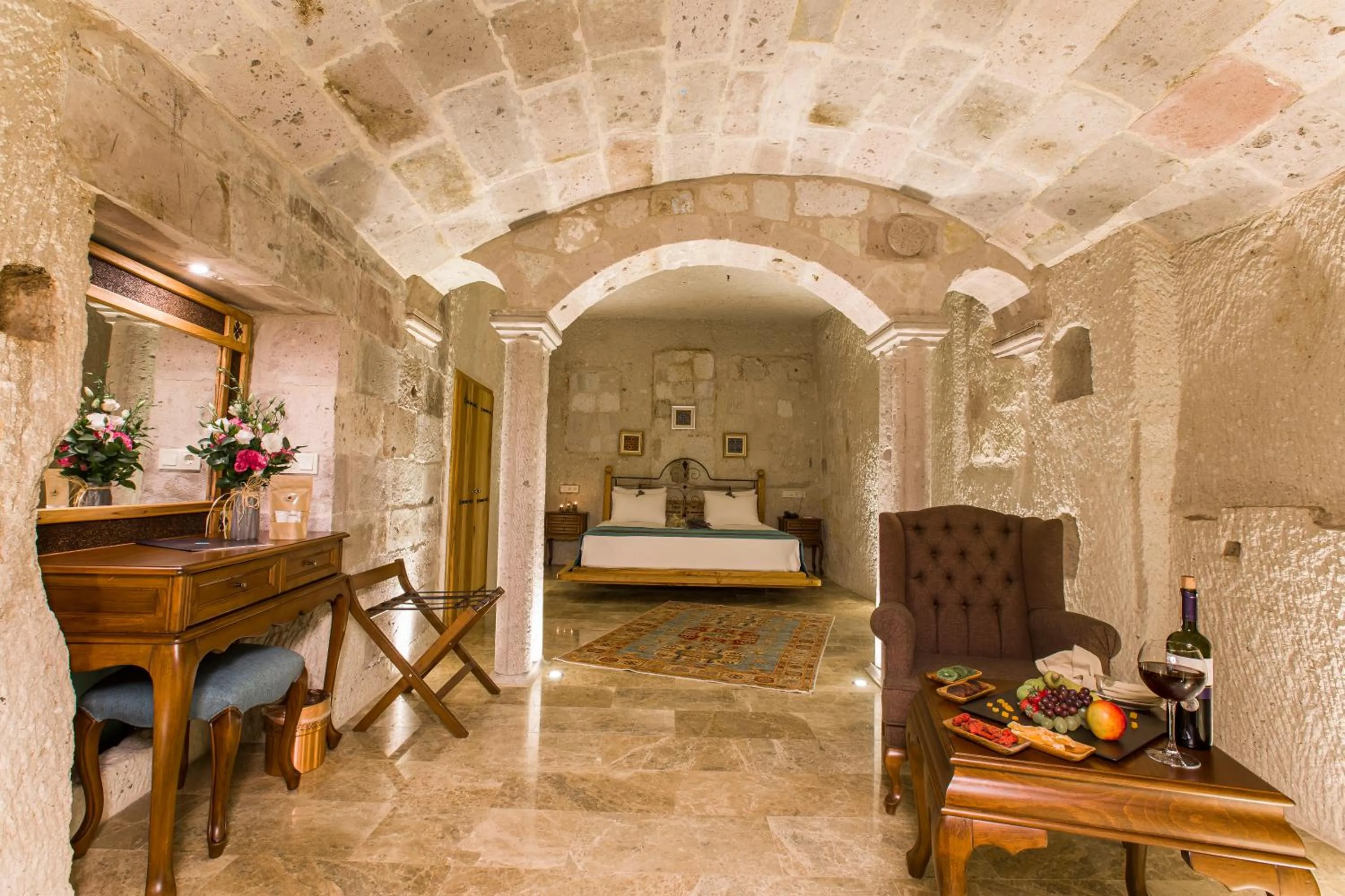 Bed in Imperial Cave Suites & Spa