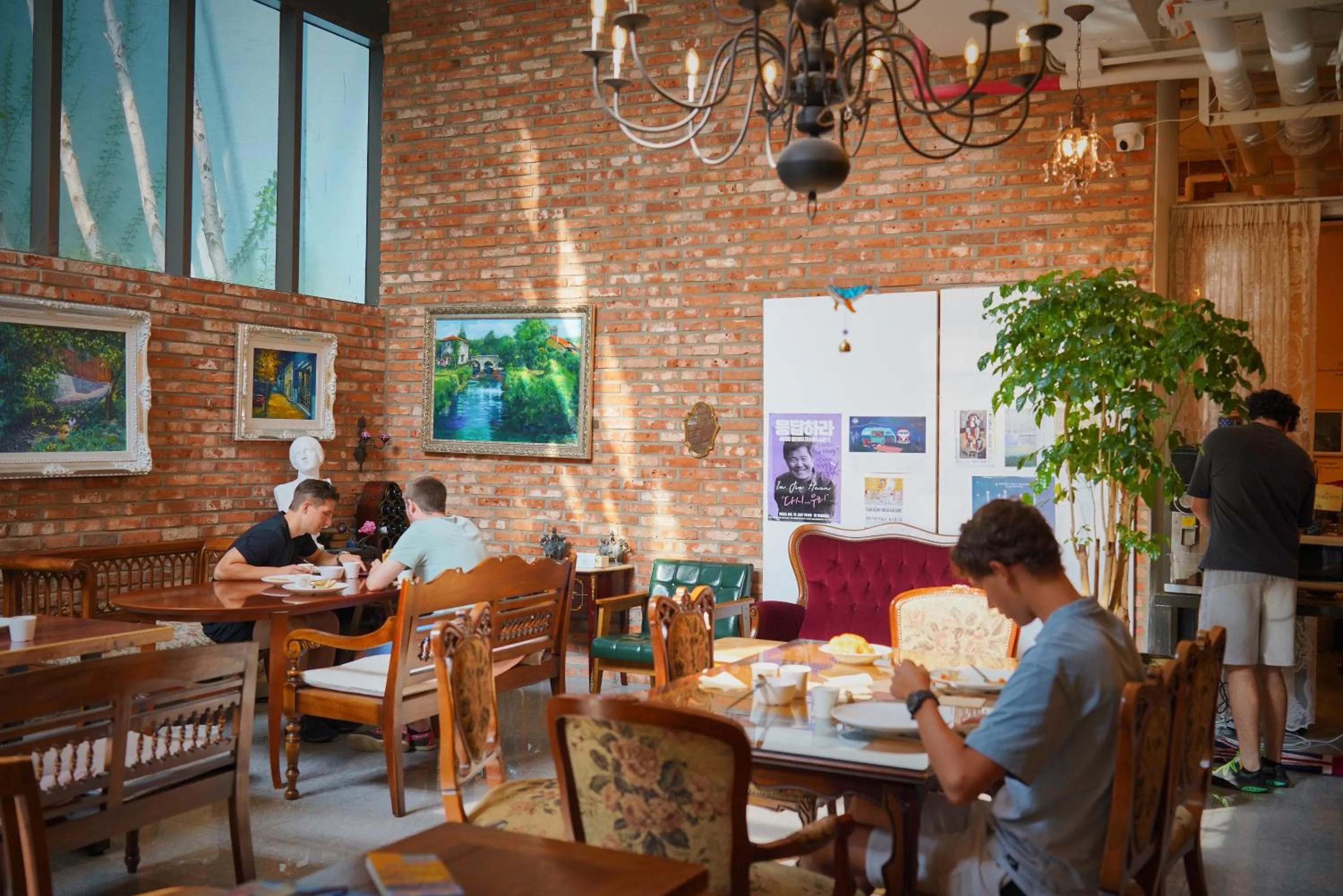 Breakfast in Hotel Lemong