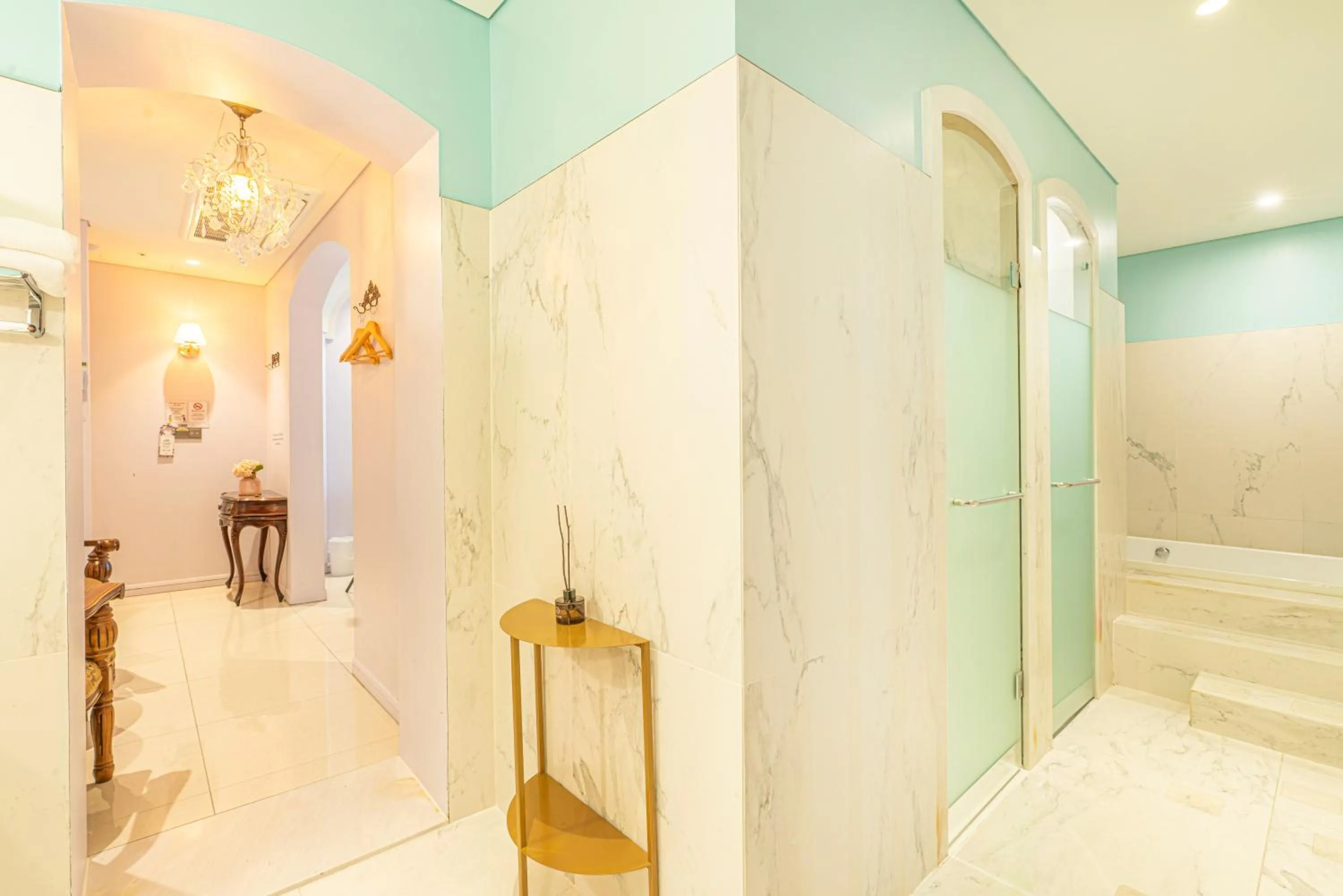 Bath in Hotel Lemong