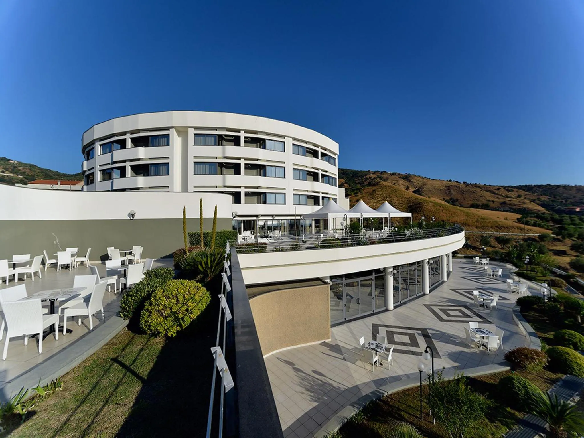 Patio in Park Hotel Mirabeau