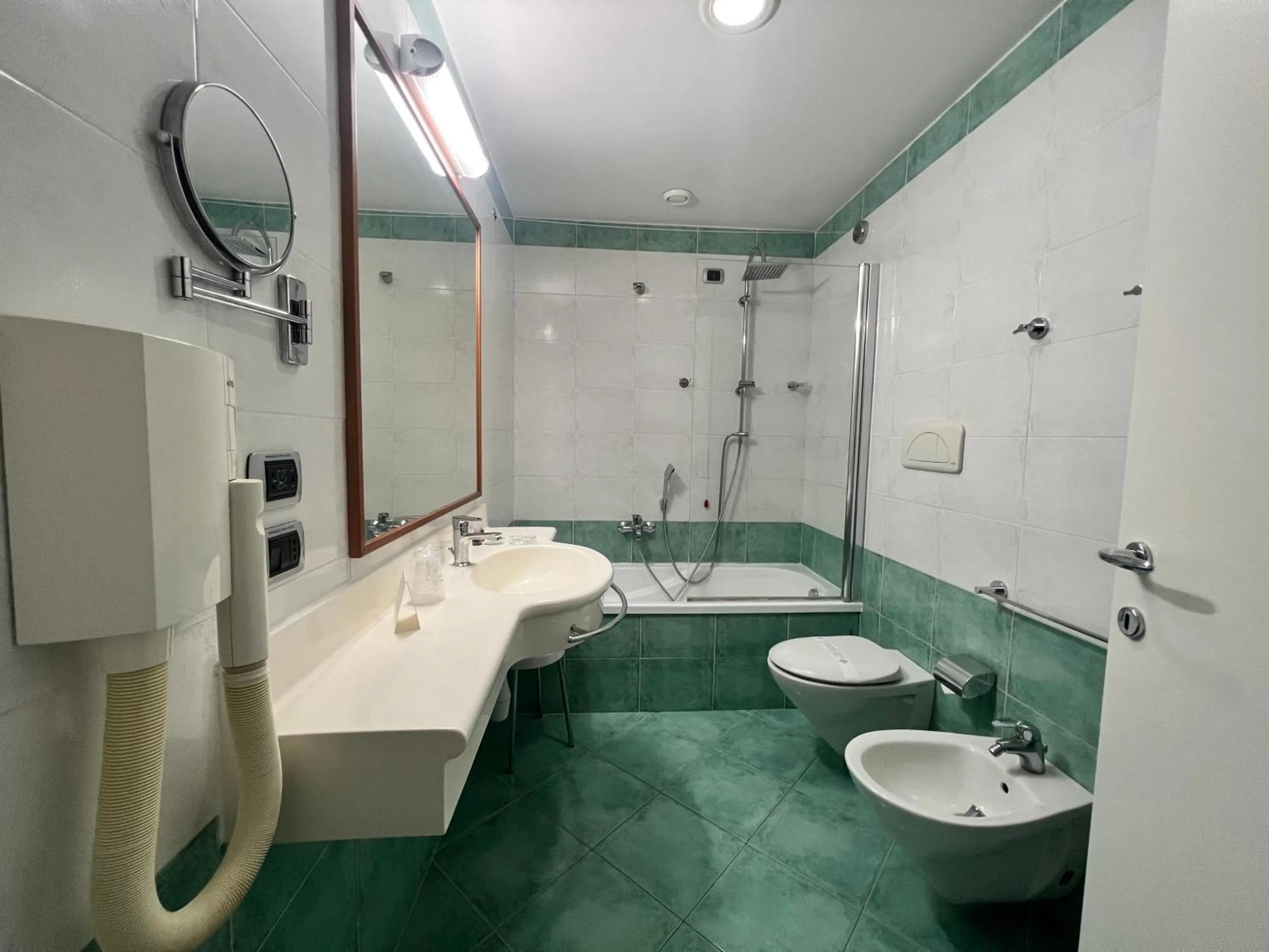 Bathroom in Park Hotel Mirabeau